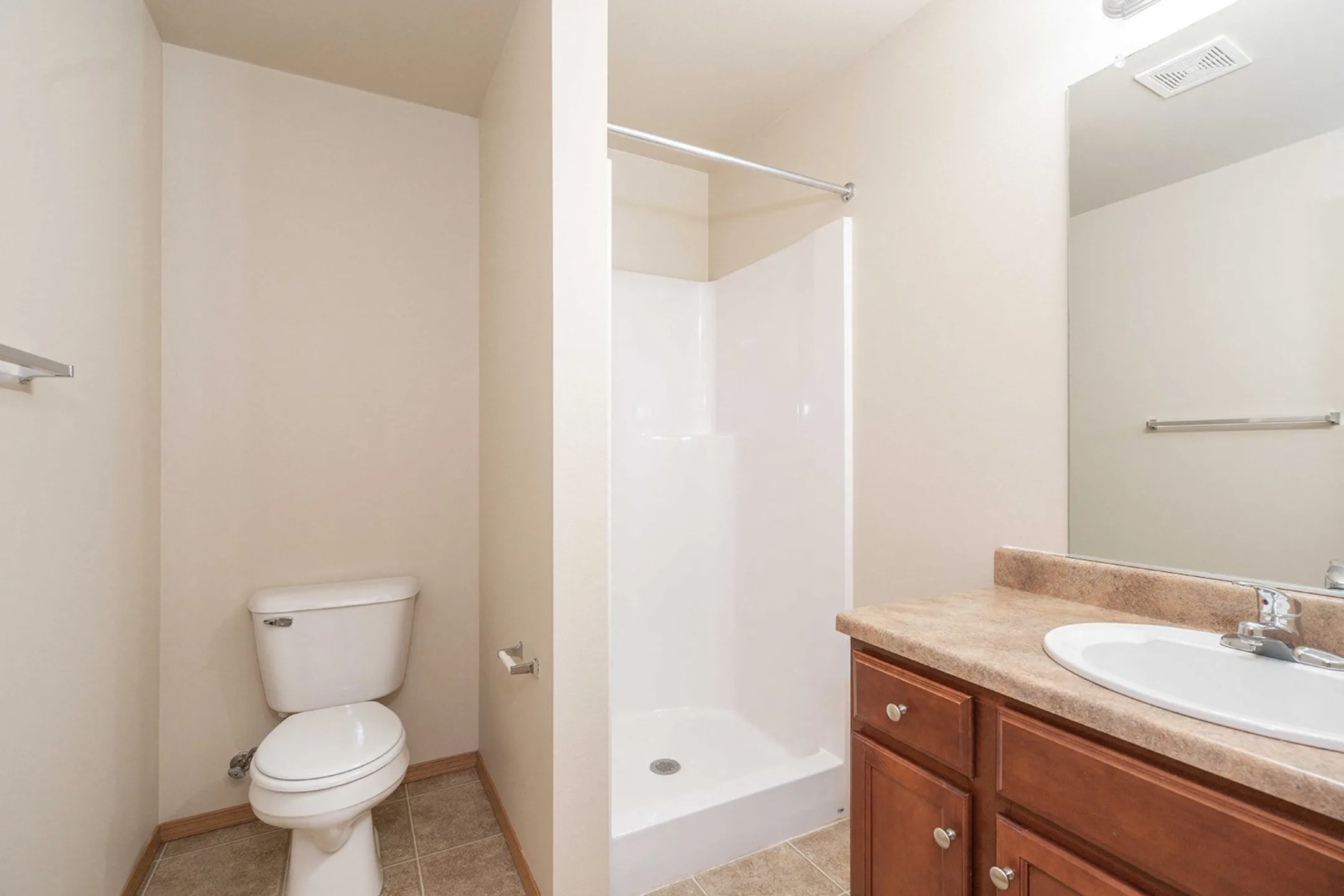 Benson Village Townhomes 3740 N 4th Ave Sioux Falls, SD Apartments