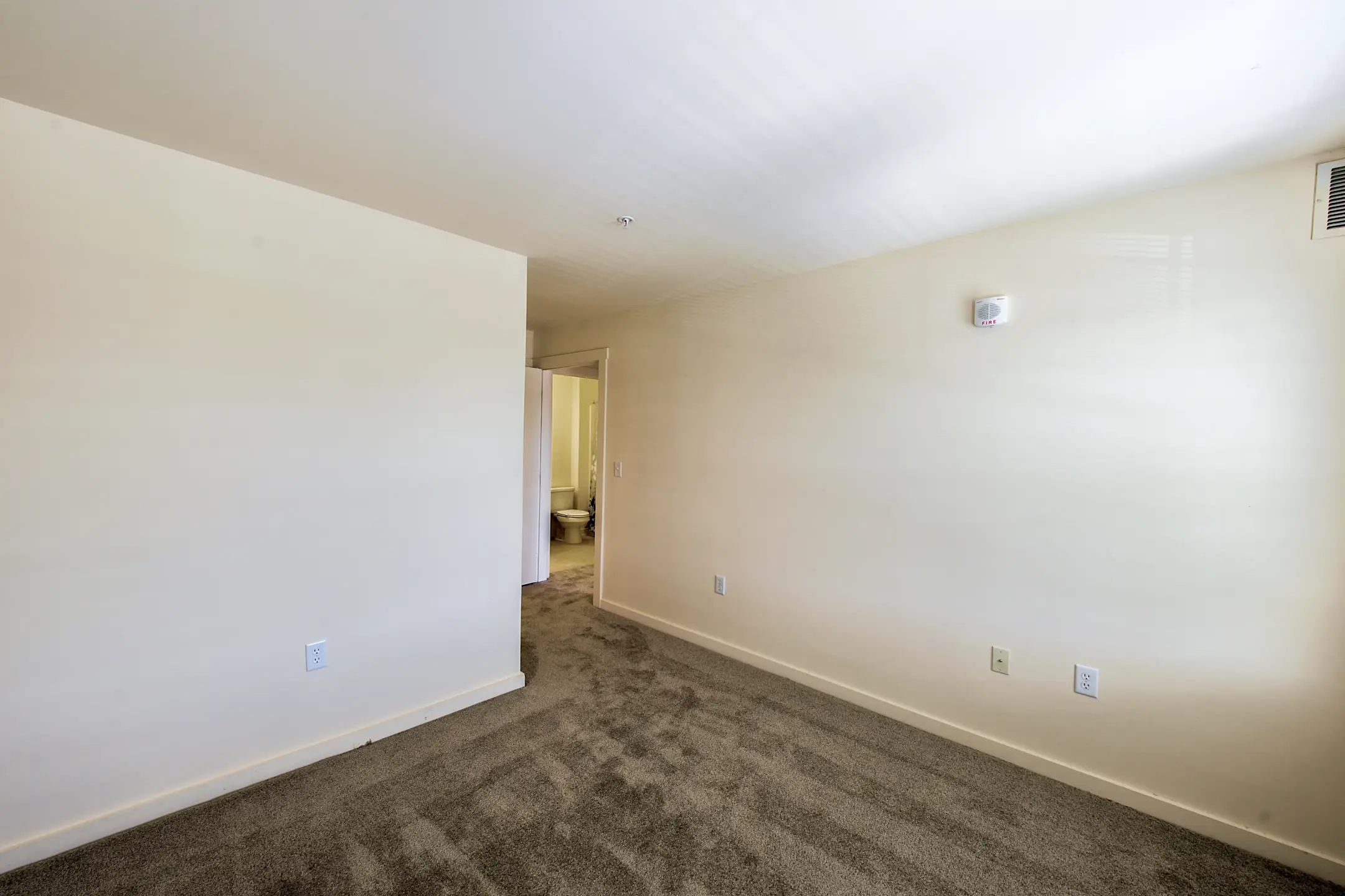 Market Square III Senior Housing 7101 Bensley Commons Lane North