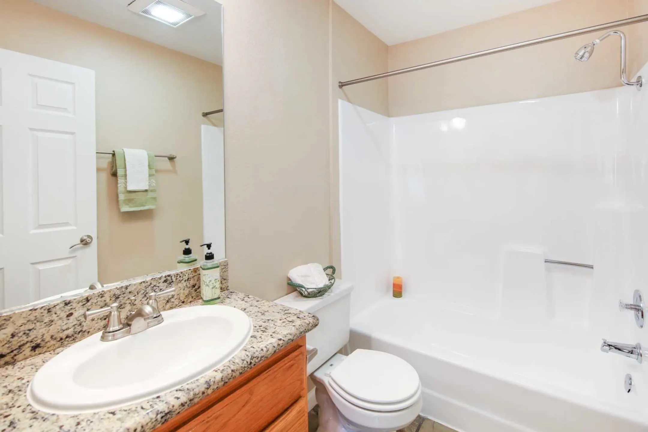 Bathroom - Americana Simi - Simi Valley, CA