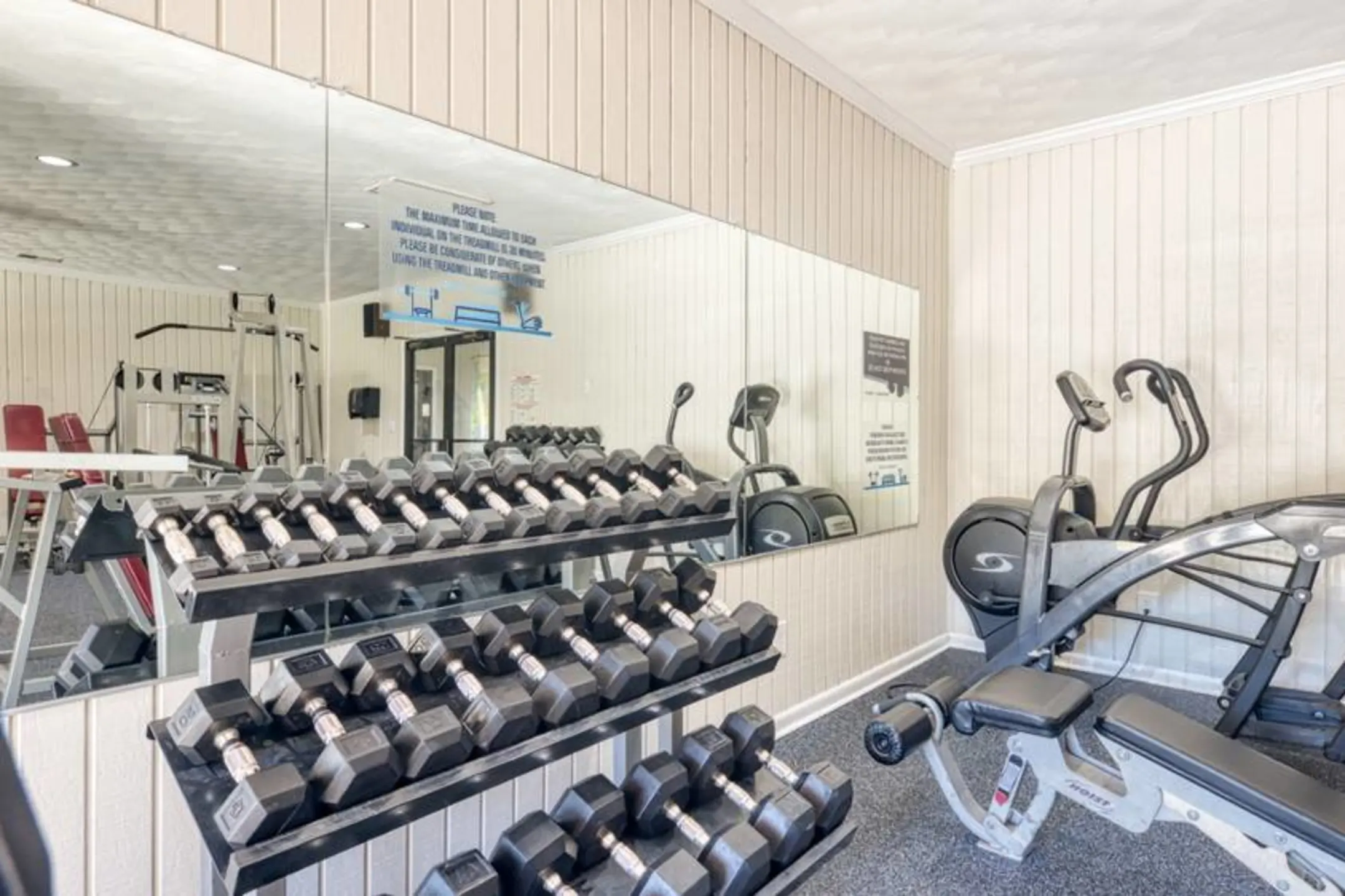 Fitness Weight Room - Green Tree Apartments - Chesapeake, VA