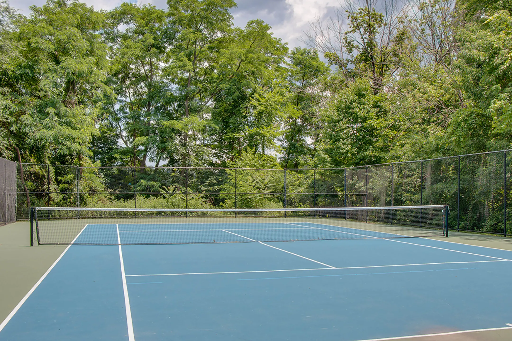 Bent Tree Apartments - Centreville, VA 20121