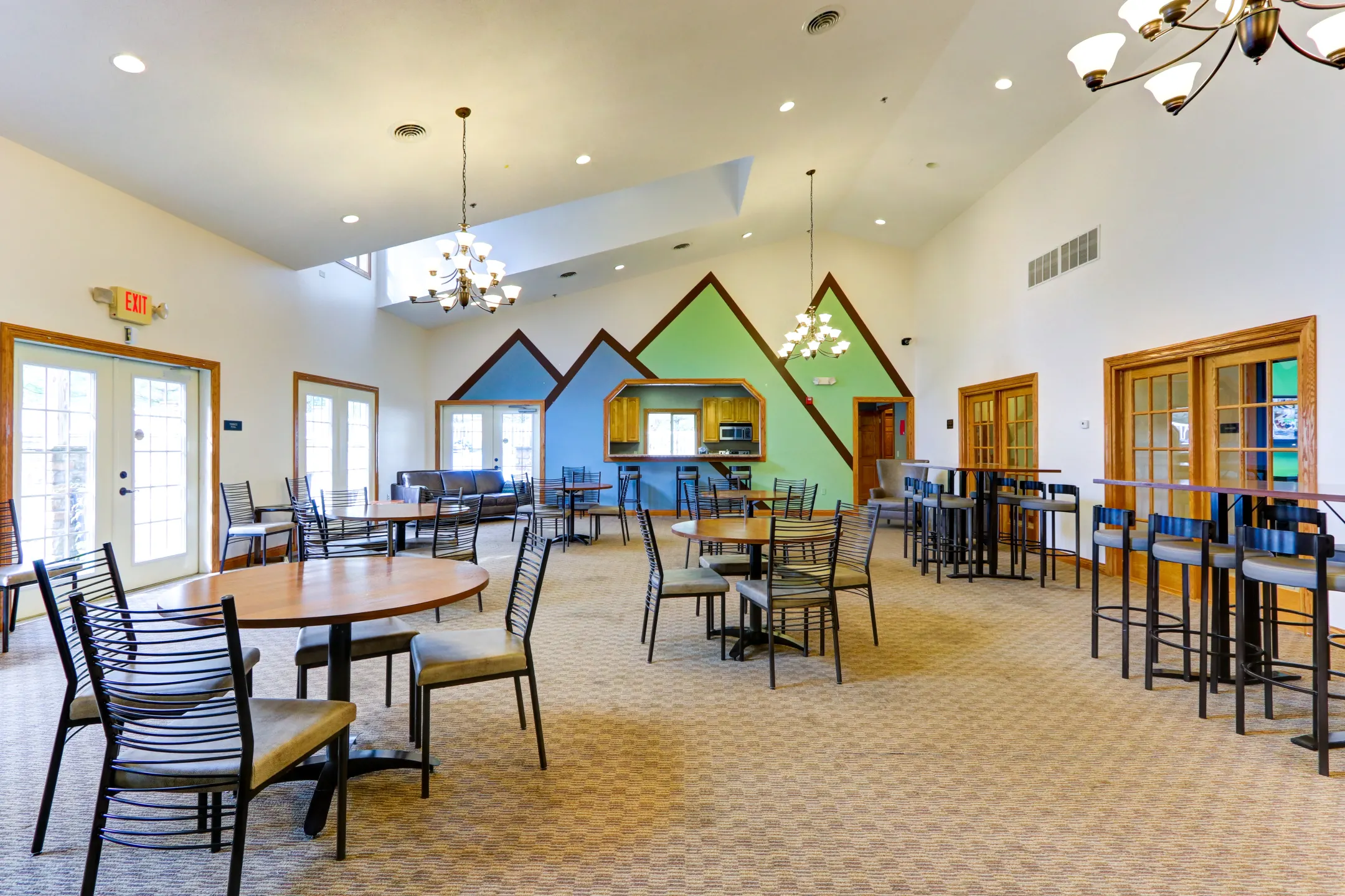 Clubhouse - Peaks at Waters Edge - Cuyahoga Falls, OH