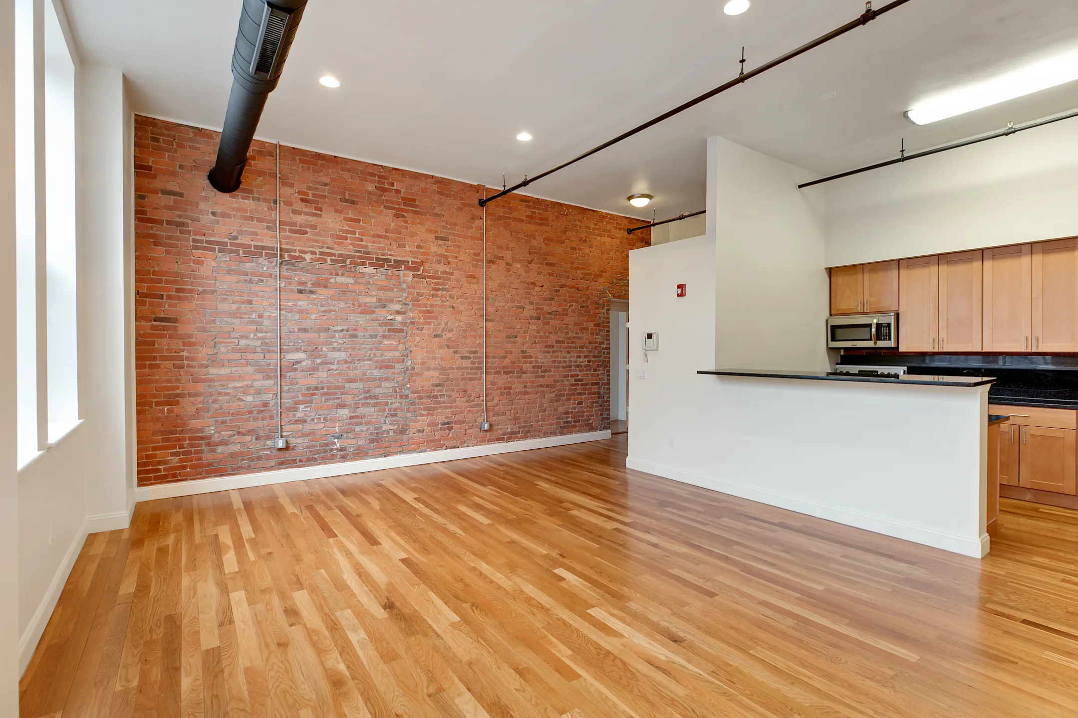 Living Room - 27 Western Ave - Albany, NY