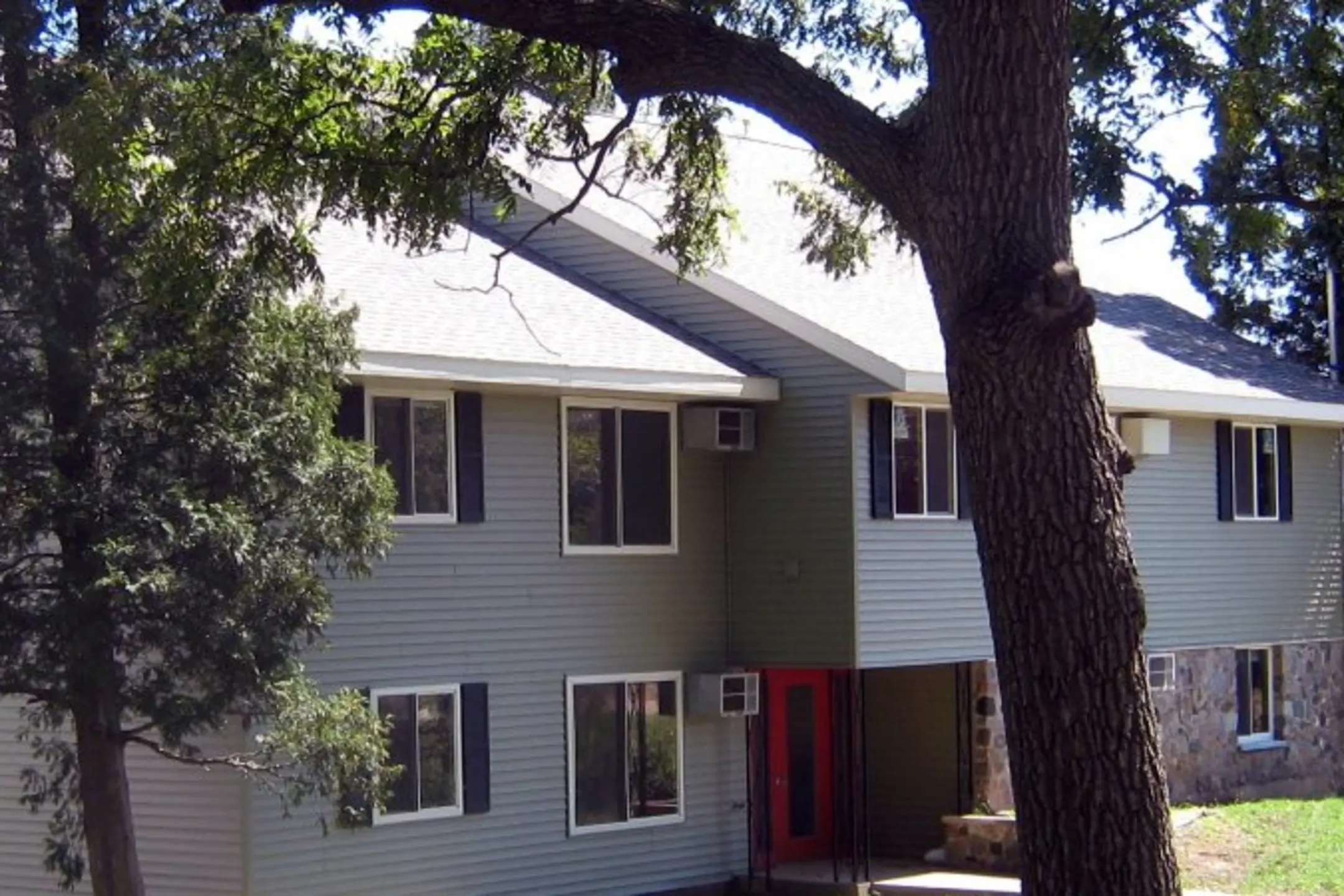 Park Linn Apartments 713/717 S Linn Street Dodgeville, WI