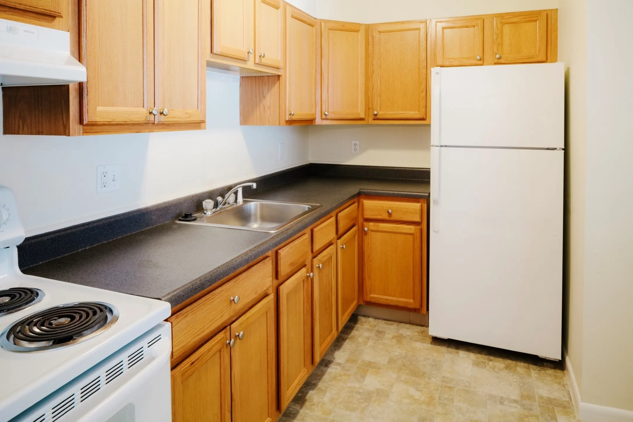 Kitchen - East Shore Apartments - East Providence, RI