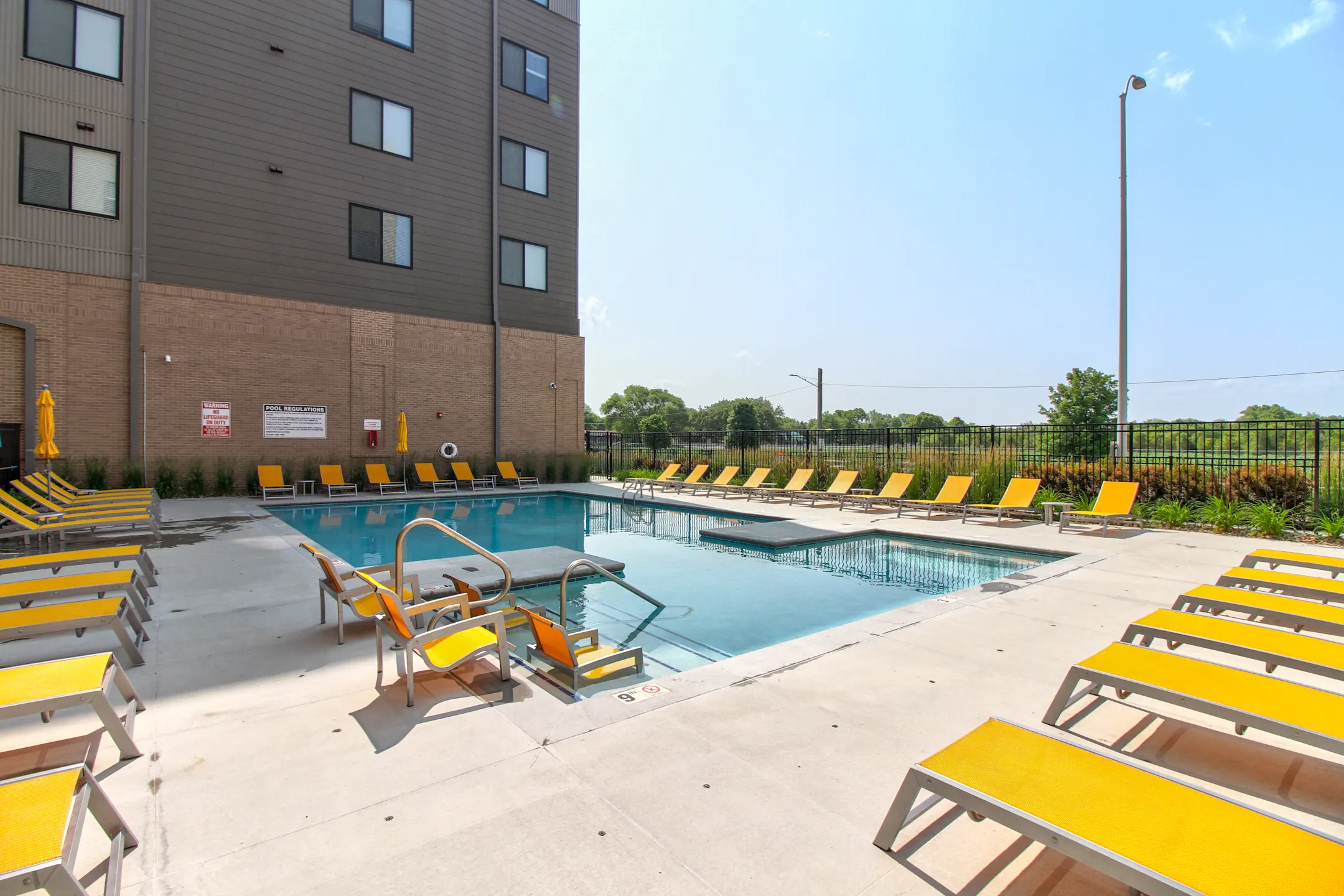The Flats at Leighton District Apartments Lincoln, NE 68504