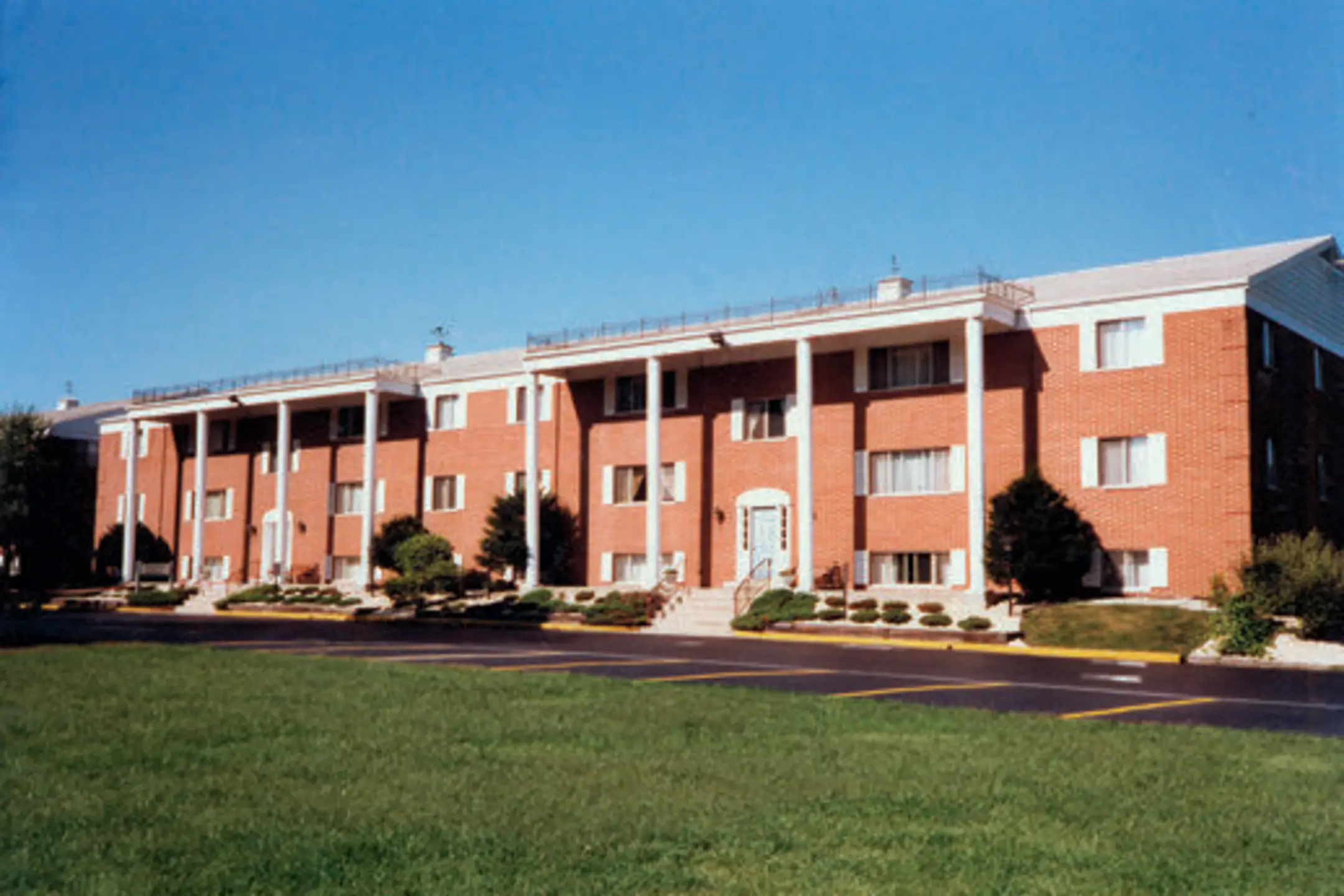 Equity Property Management Apartments Merrillville, IN 46410