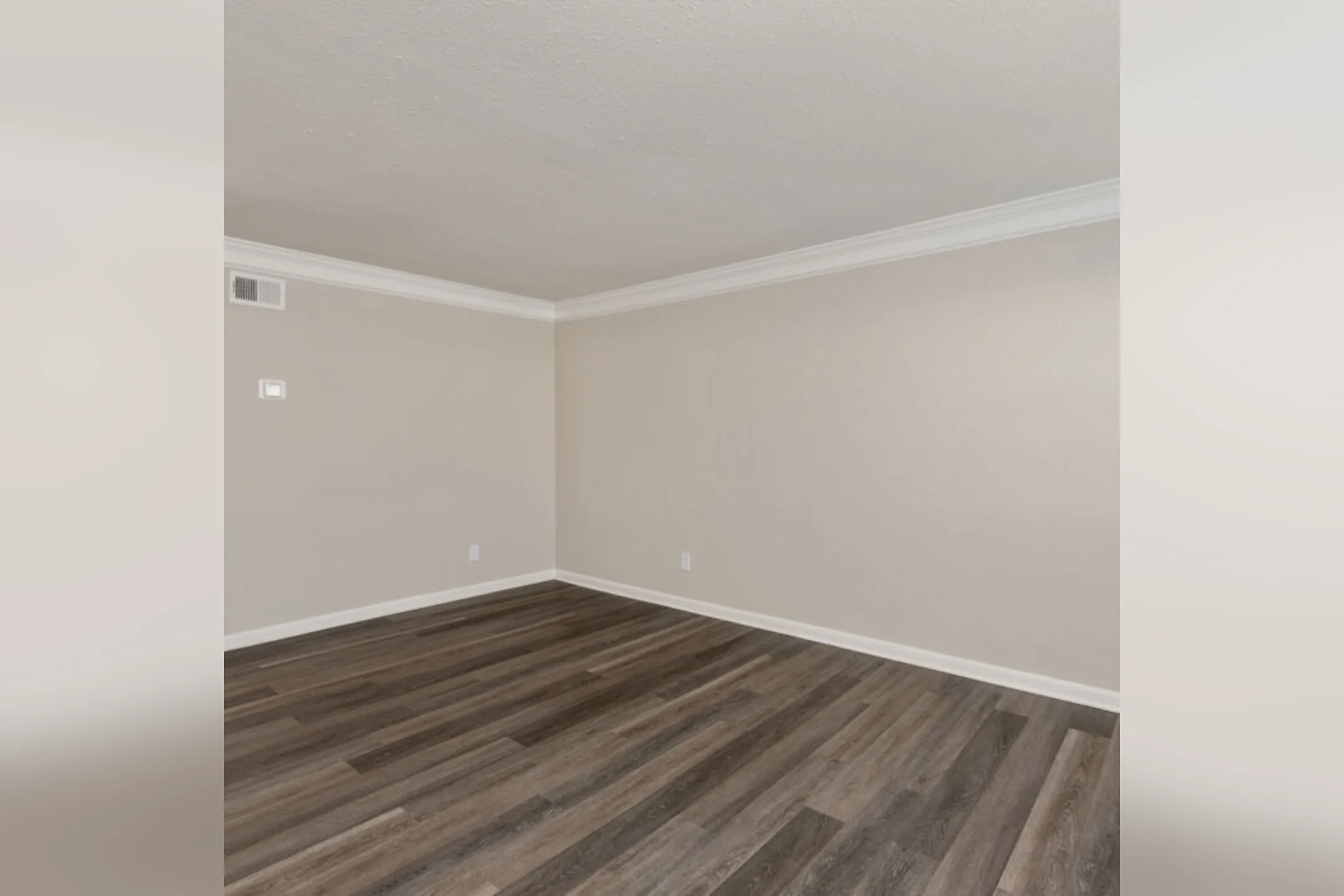 Aurora Apartments Charlotte, NC 28205