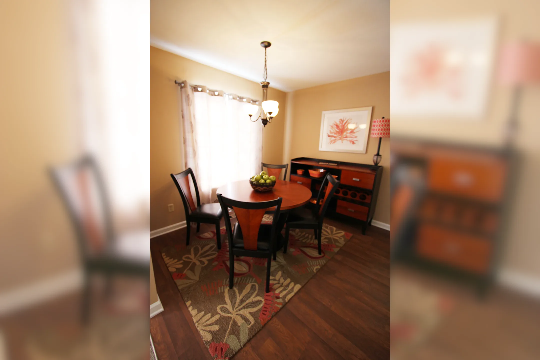 Dining Room - Chateau de Ville - Indianapolis, IN