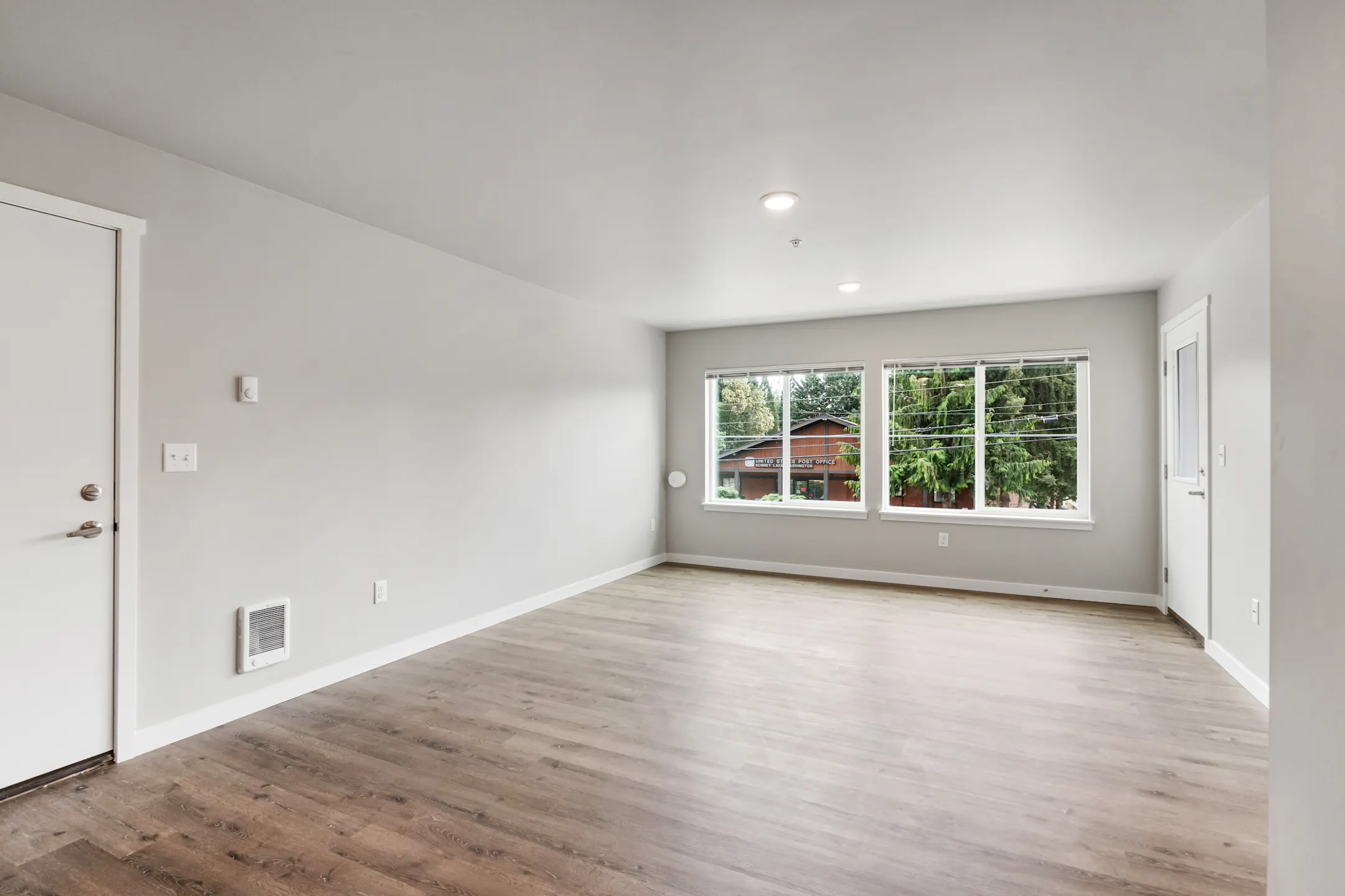 Hillside Apartments 18426 Veterans Memorial Drive East Bonney Lake