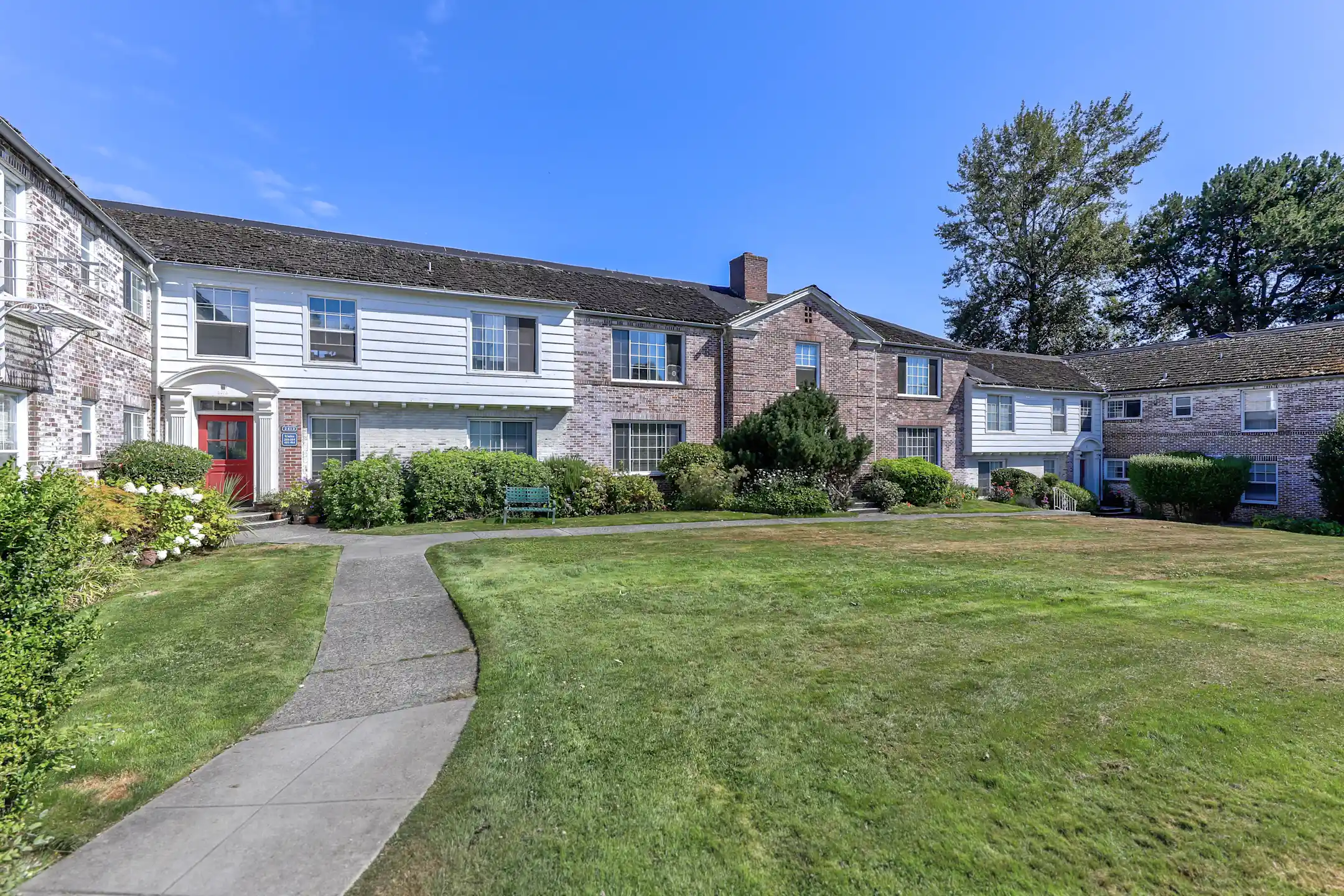 Edgewater Apartments 2411 42nd Ave E Seattle, WA for Rent Rent.