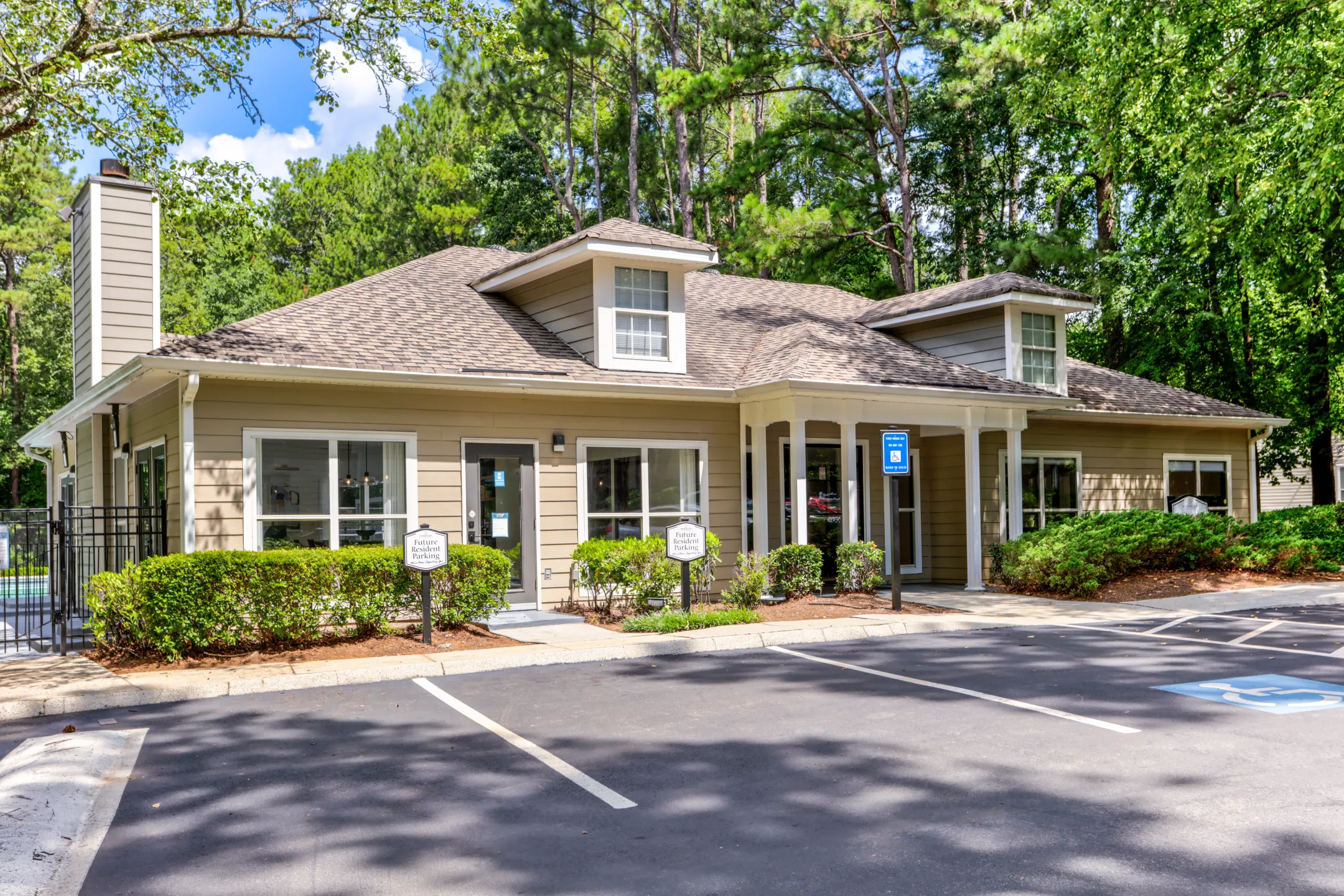 Norcross Crossings Apartments - Norcross, GA 30092