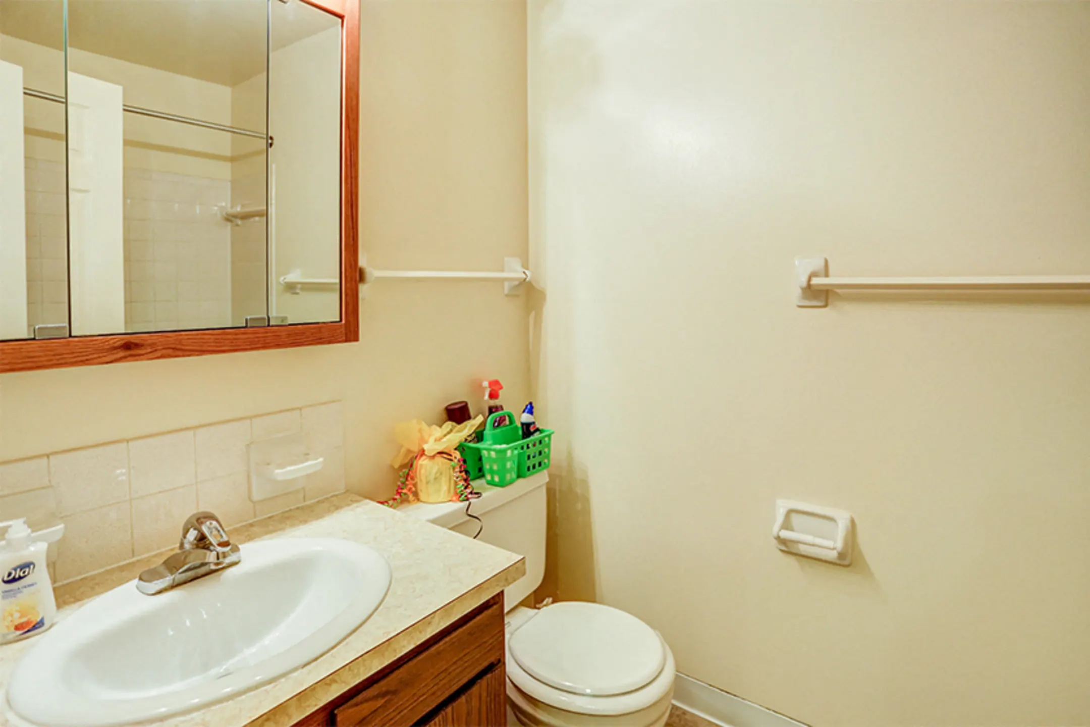 Williamsburg on The Lake Apartments of Valparaiso 2810 Winchester Dr