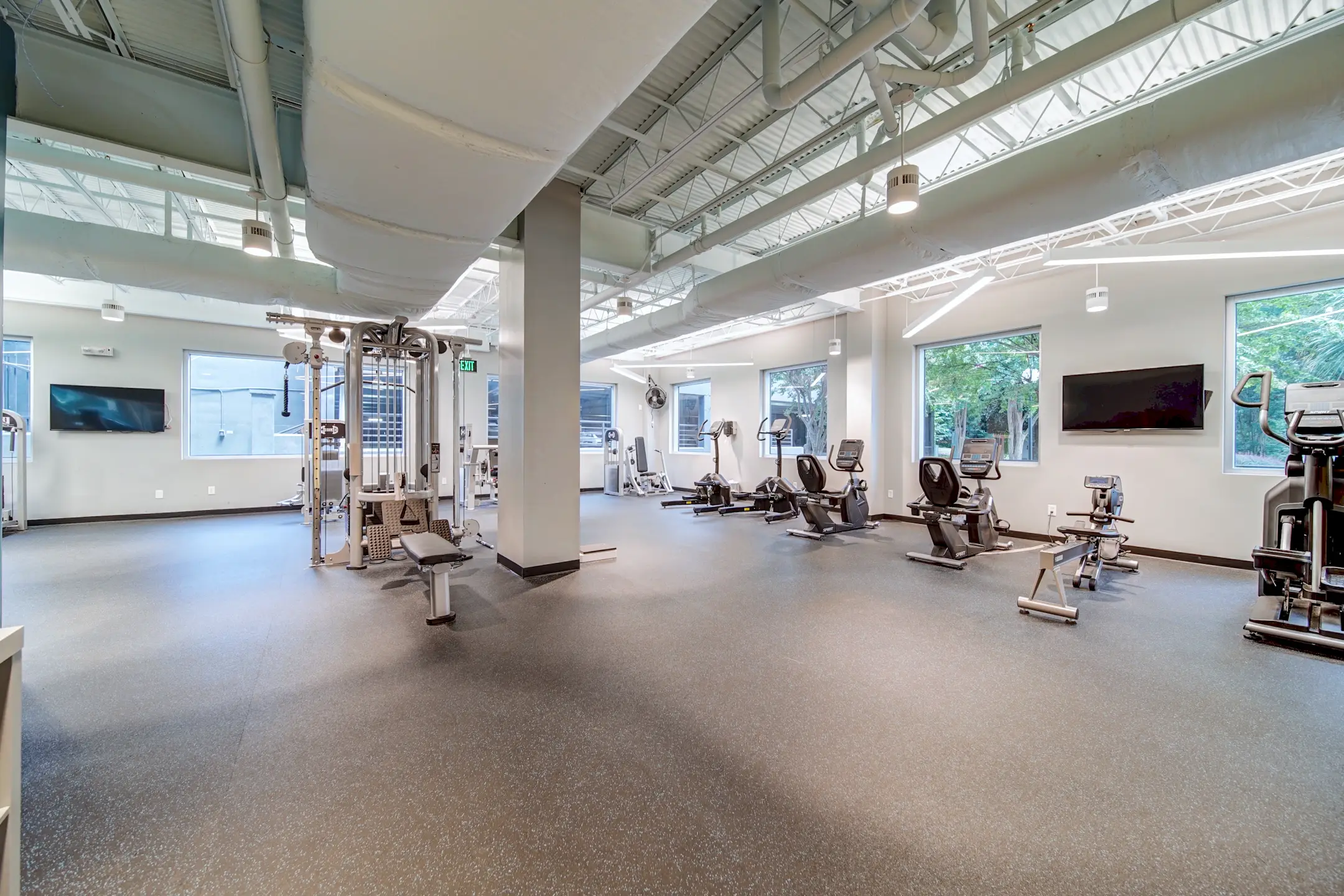 Fitness Weight Room - Acasa Vista Towers - Columbia, SC