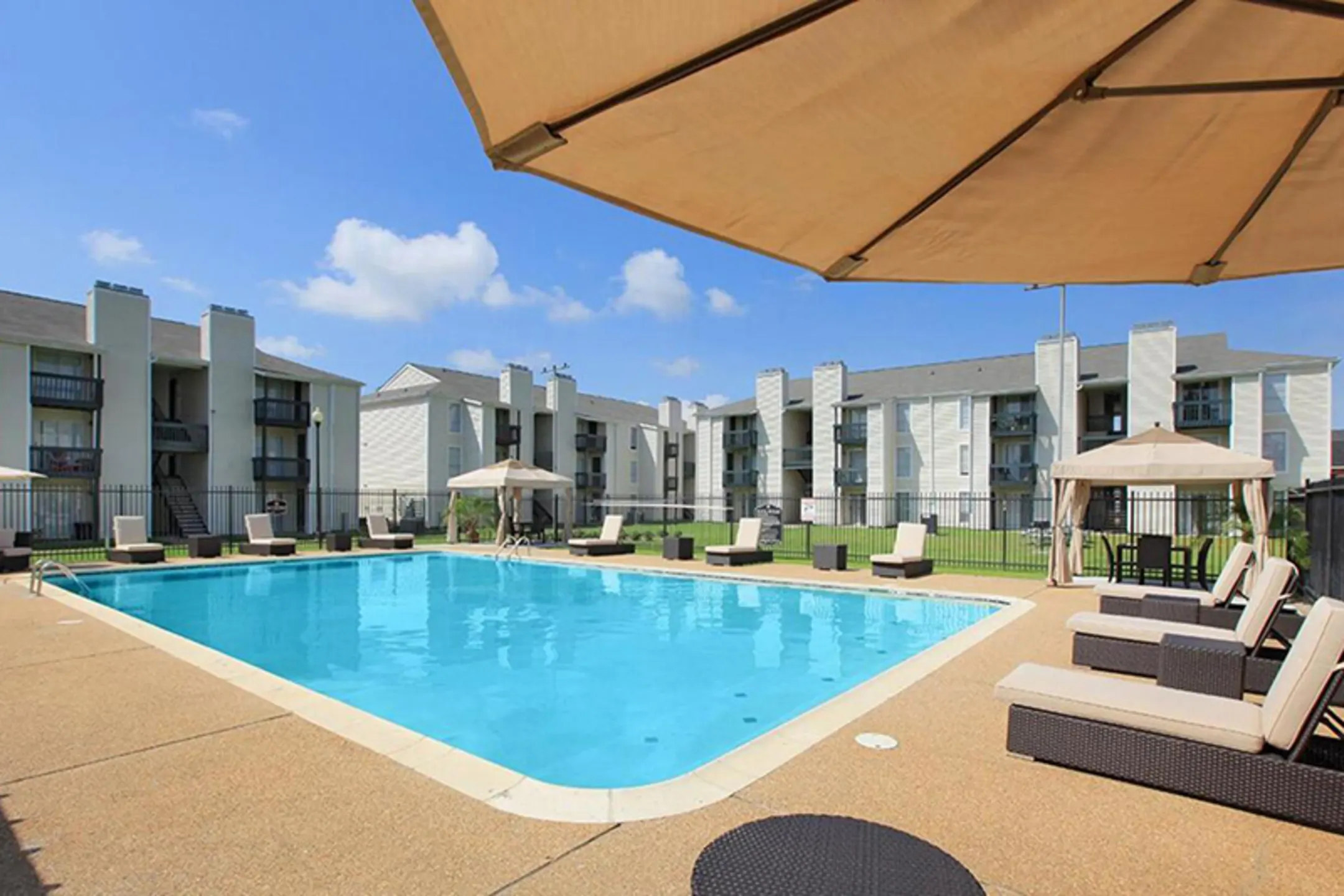 Cove at NOLA 10501 Curran Blvd New Orleans, LA Apartments for Rent