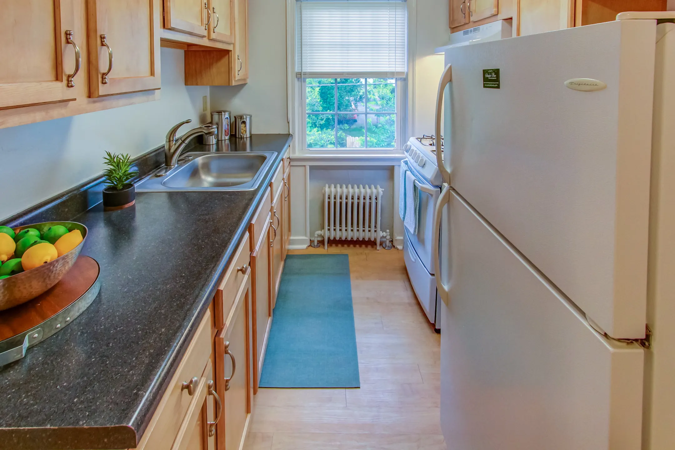 Schuyler Place Apartments 600 Broadway Menands, NY Apartments for