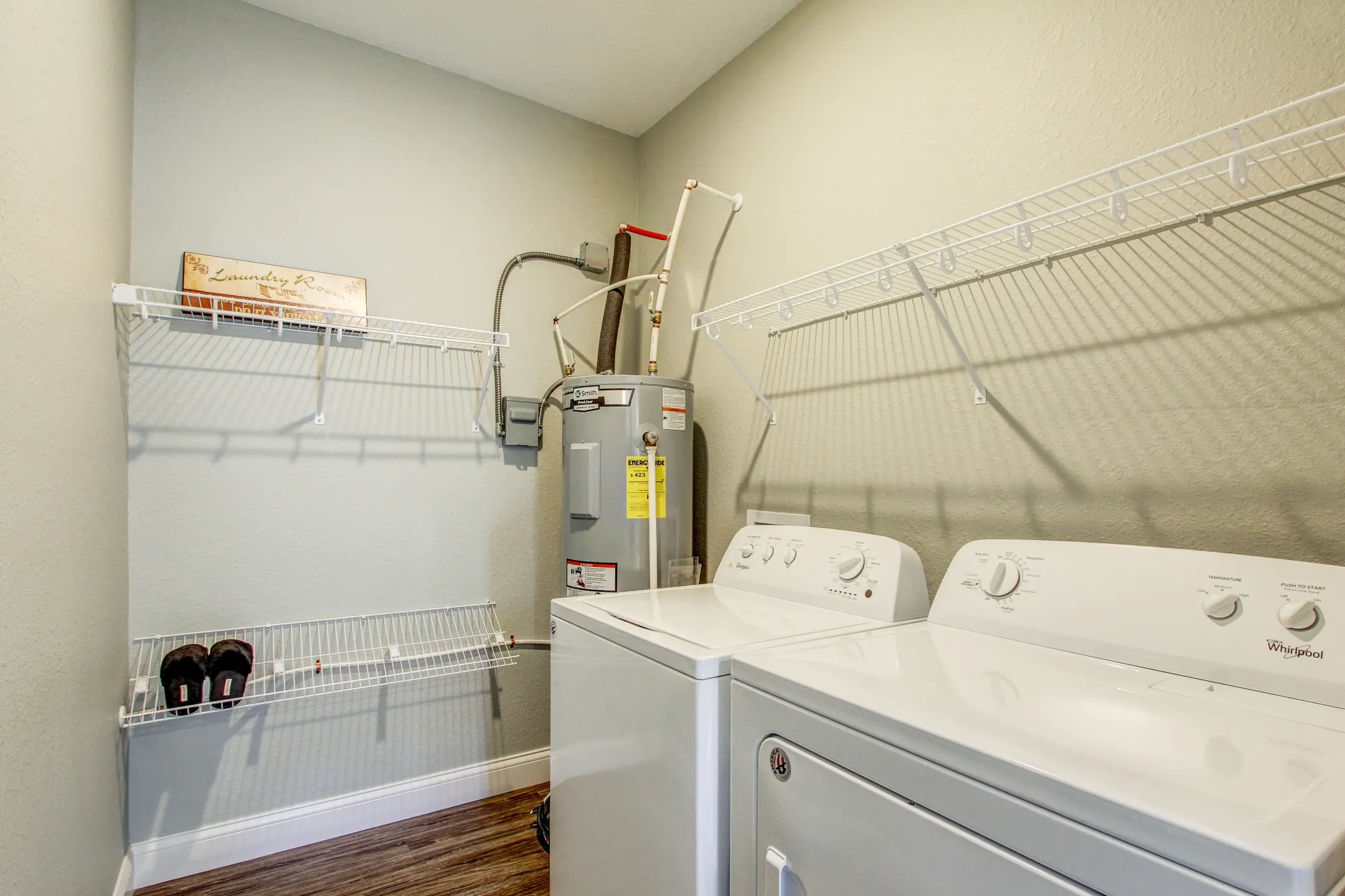 The Colony Fallen Timbers Apartments Waterville, OH 43566