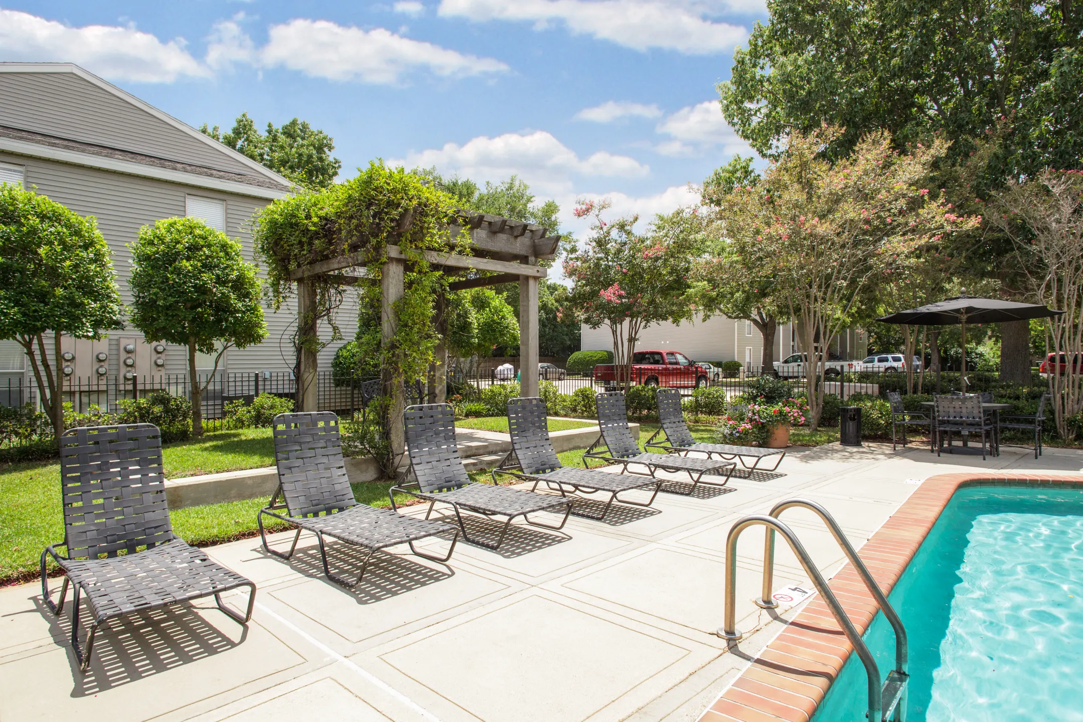 Millicent Crossing Apartments 8700 Millicent Way Shreveport, LA