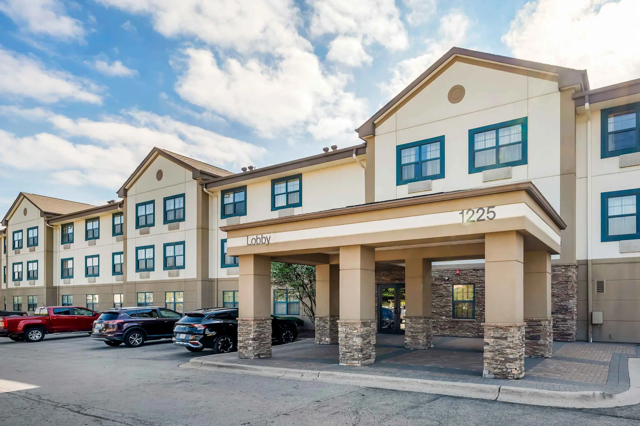 Furnished Studio Chicago Romeoville Bollingbrook 1225 Lakeview