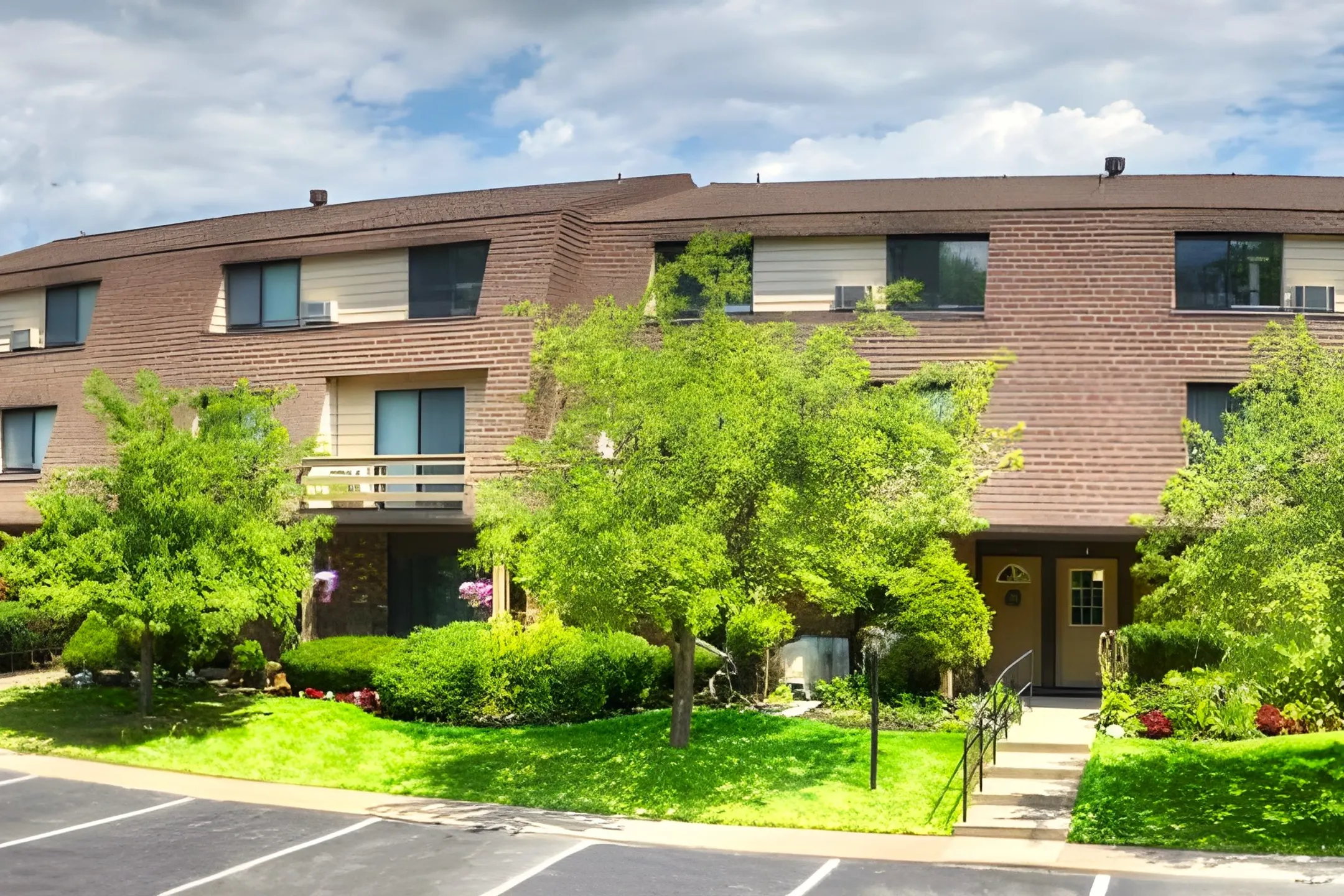 Building - Brook Hill Village Apartments - Rochester, NY