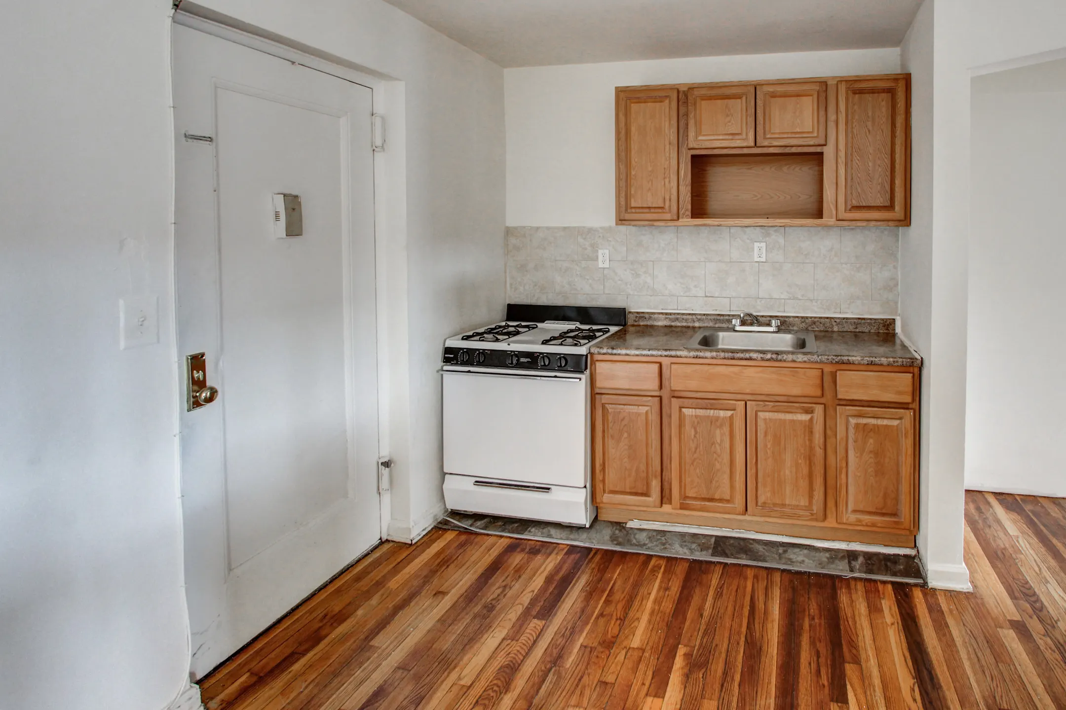 Kitchen - Fairbridge Commons - Bridgeport, CT