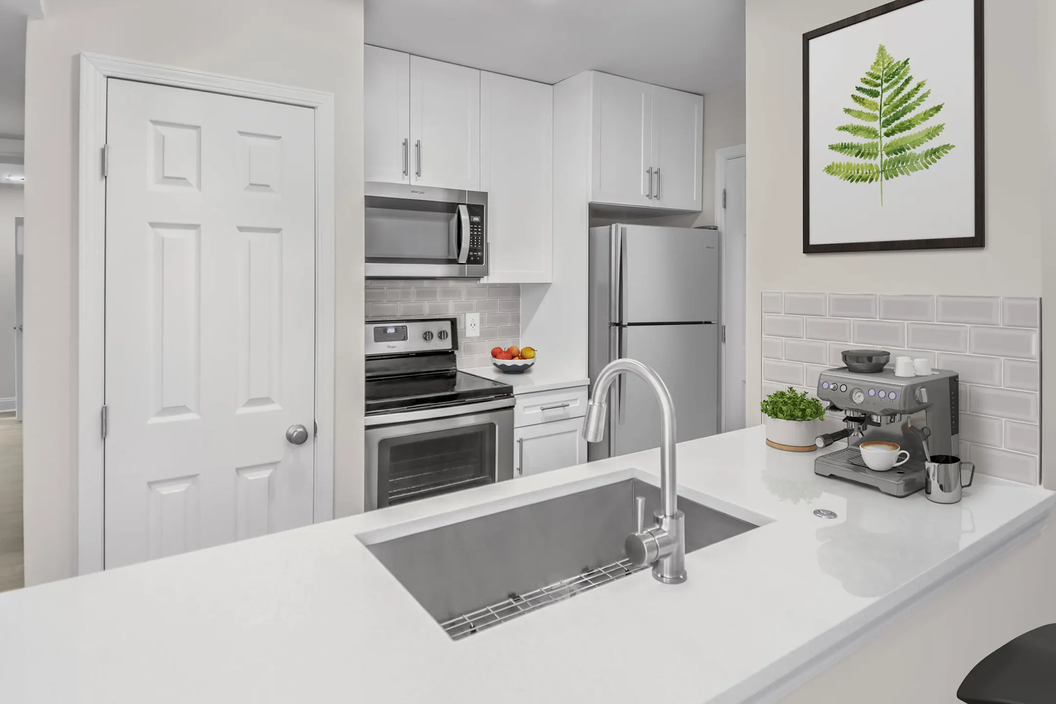 Kitchen - Camden Fairview - Charlotte, NC