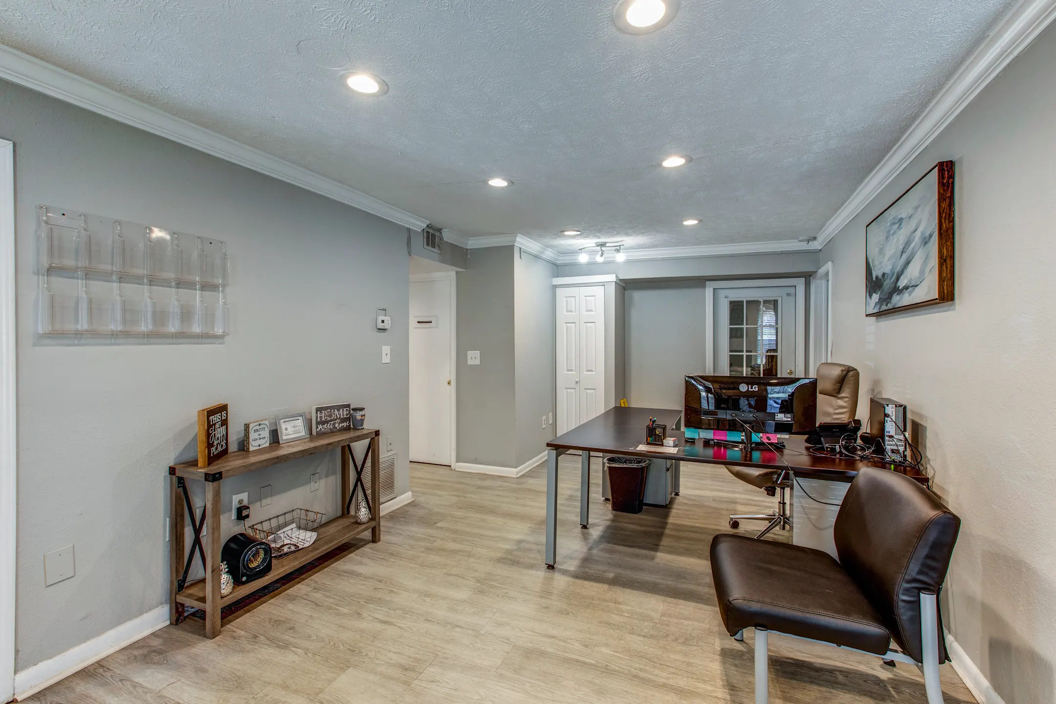 Living Room - The Hills at Greenbriar - Atlanta, GA