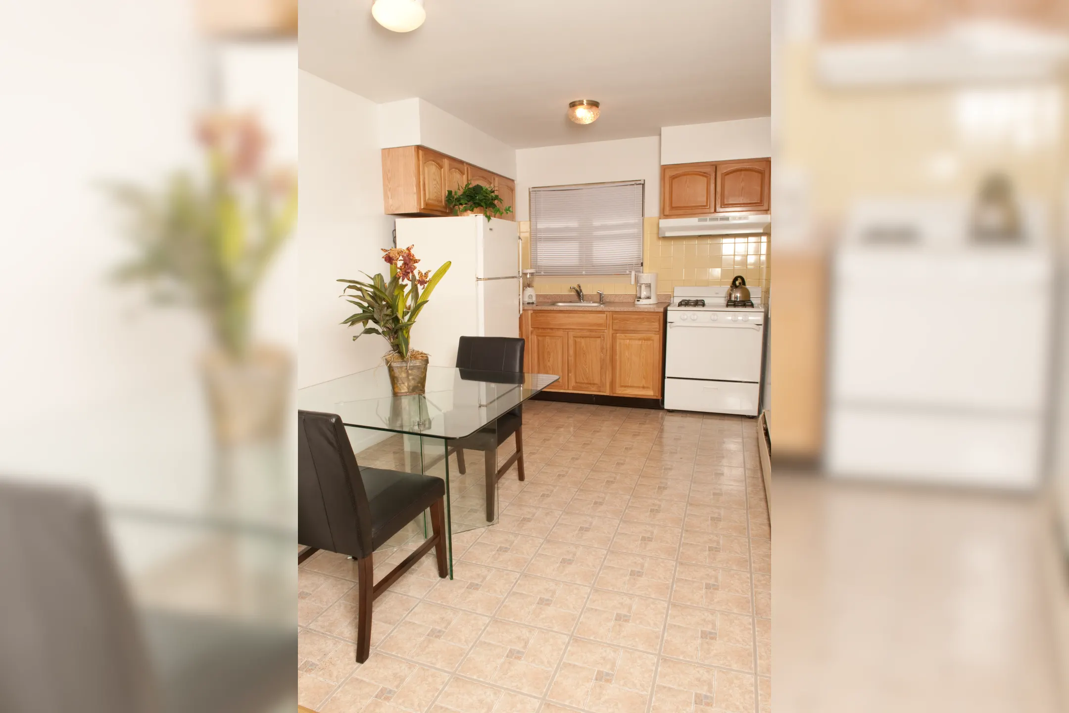 Kitchen - Lynn York Apartments - Irvington, NJ