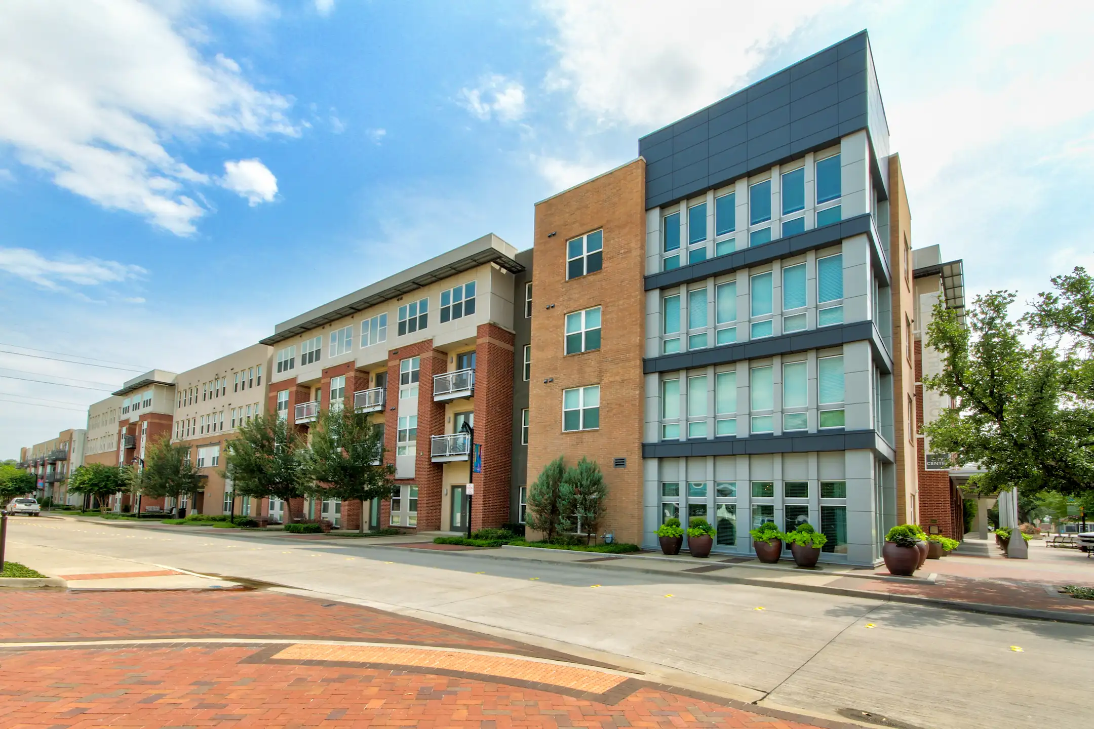 Oaks 5th Street Crossing at City Center 250 N 5th St Garland, TX