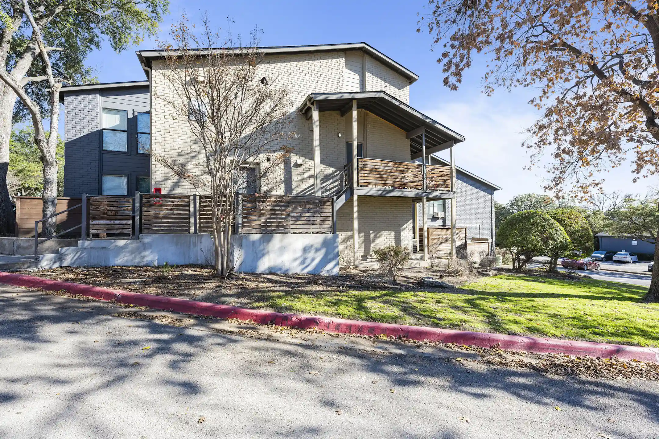 Lavera at Lake Highlands 9842 Audelia Rd Dallas, TX Apartments for