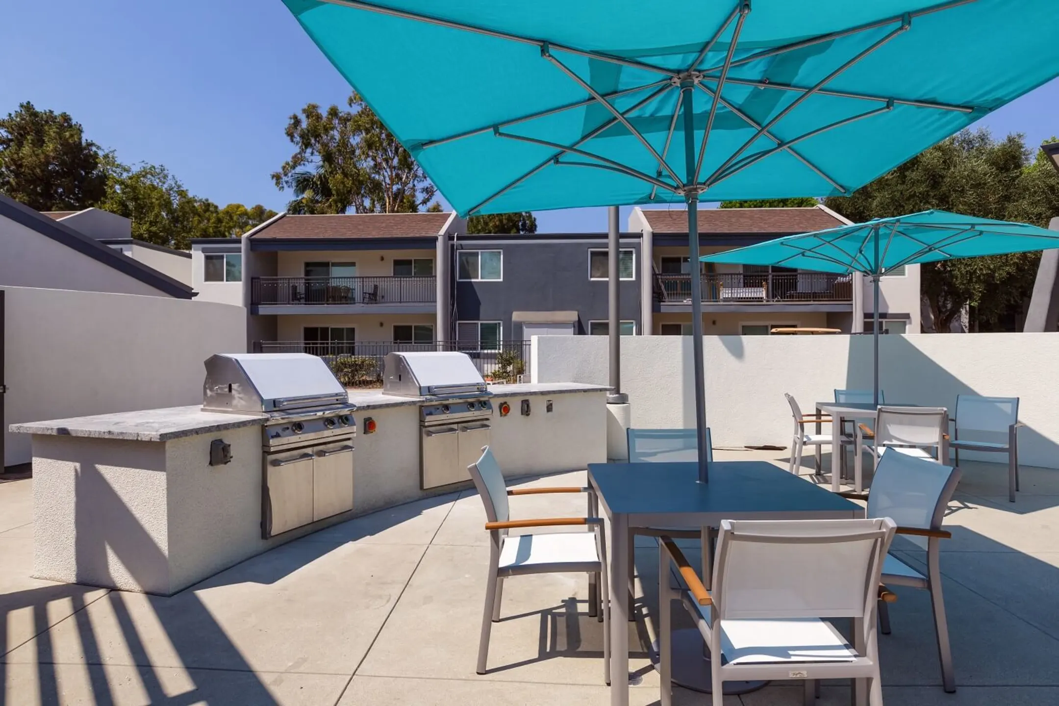 Patio / Deck - Beverly Plaza Apartments - Long Beach, CA