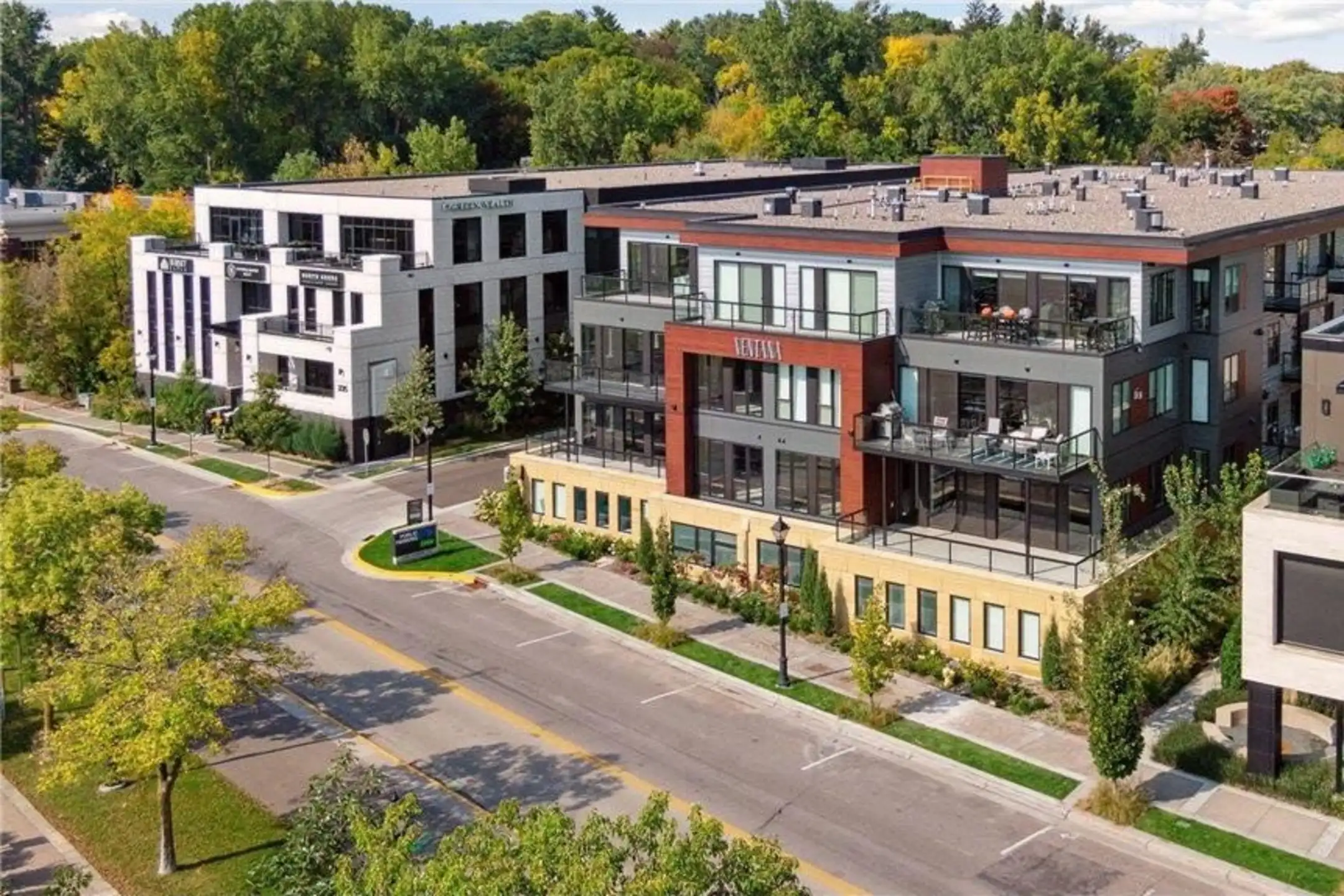 253 Lake St E Unit 212  