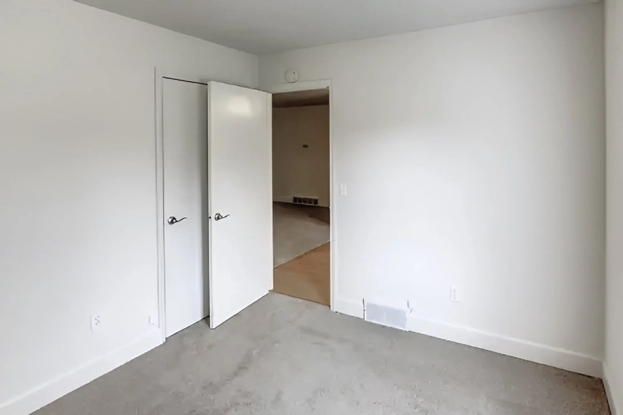 Bedroom - Court Royale - Schenectady, NY