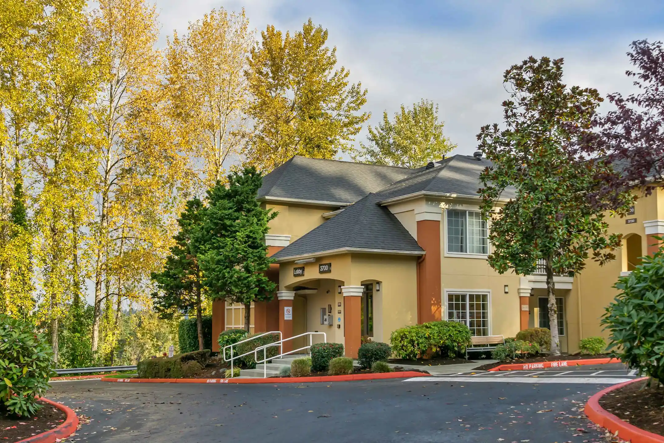 Furnished Studio Seattle Bellevue Factoria Apartments Bellevue