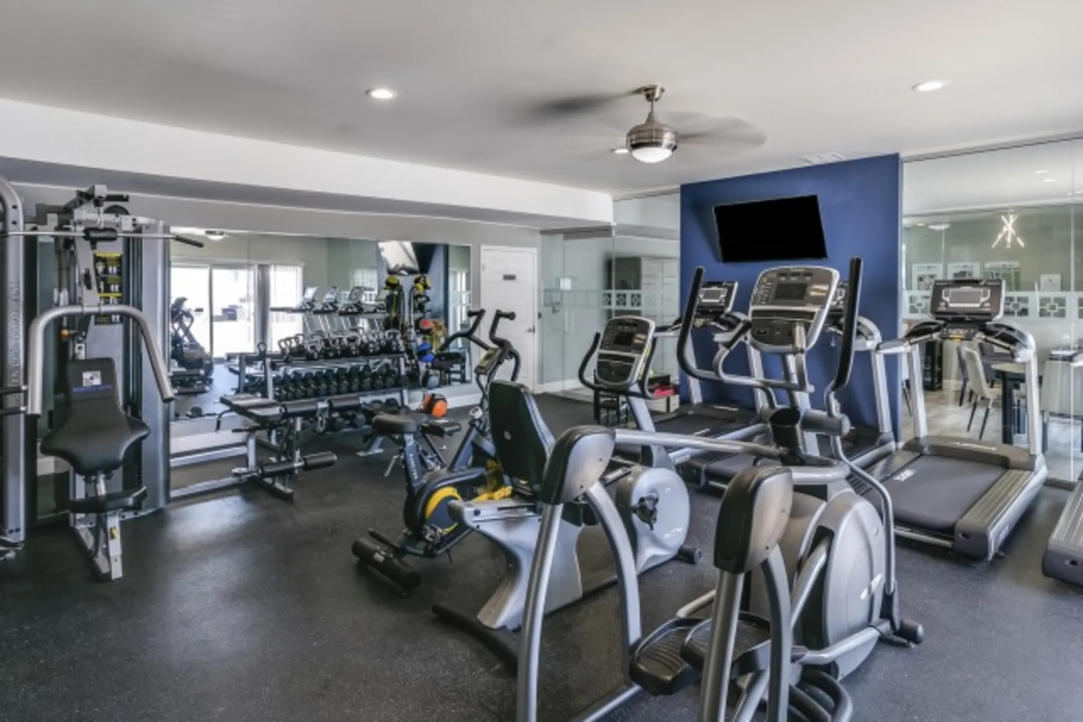 Bloomfield Square Apartments 3161 Bloomfield Ln Auburn Hills, MI