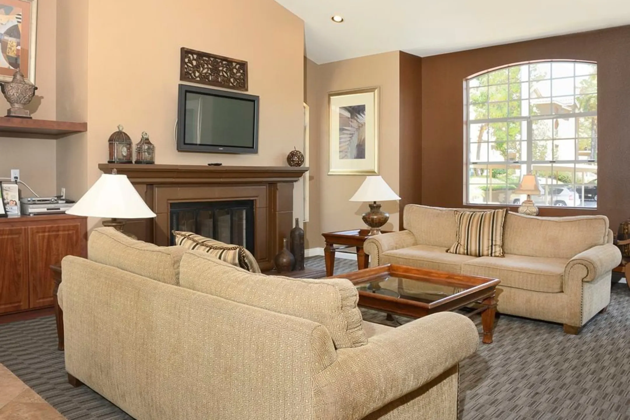 Living Room - eaves La Mesa - La Mesa, CA