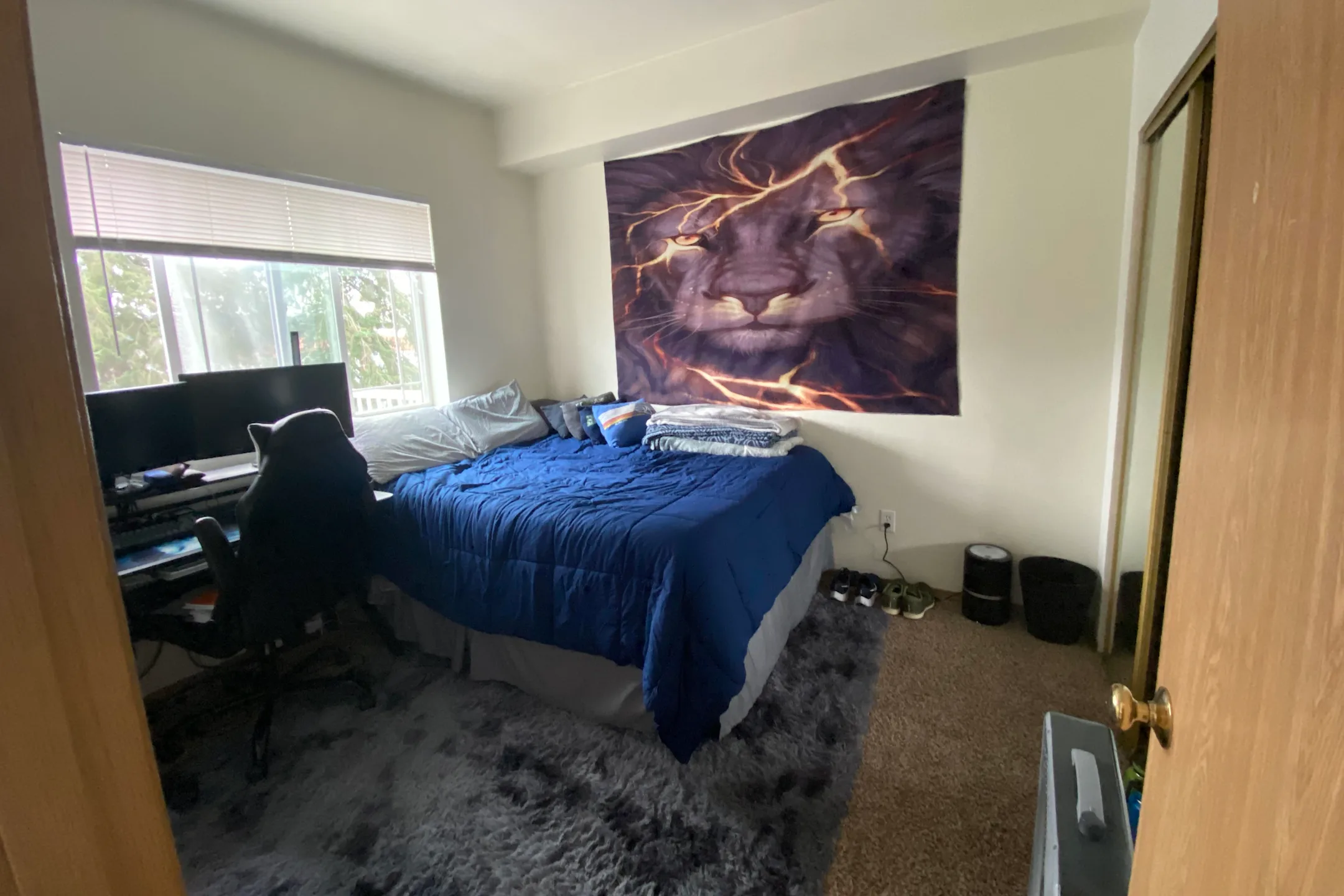 New England Apartments 2516 Douglas Ave Bellingham, WA Apartments