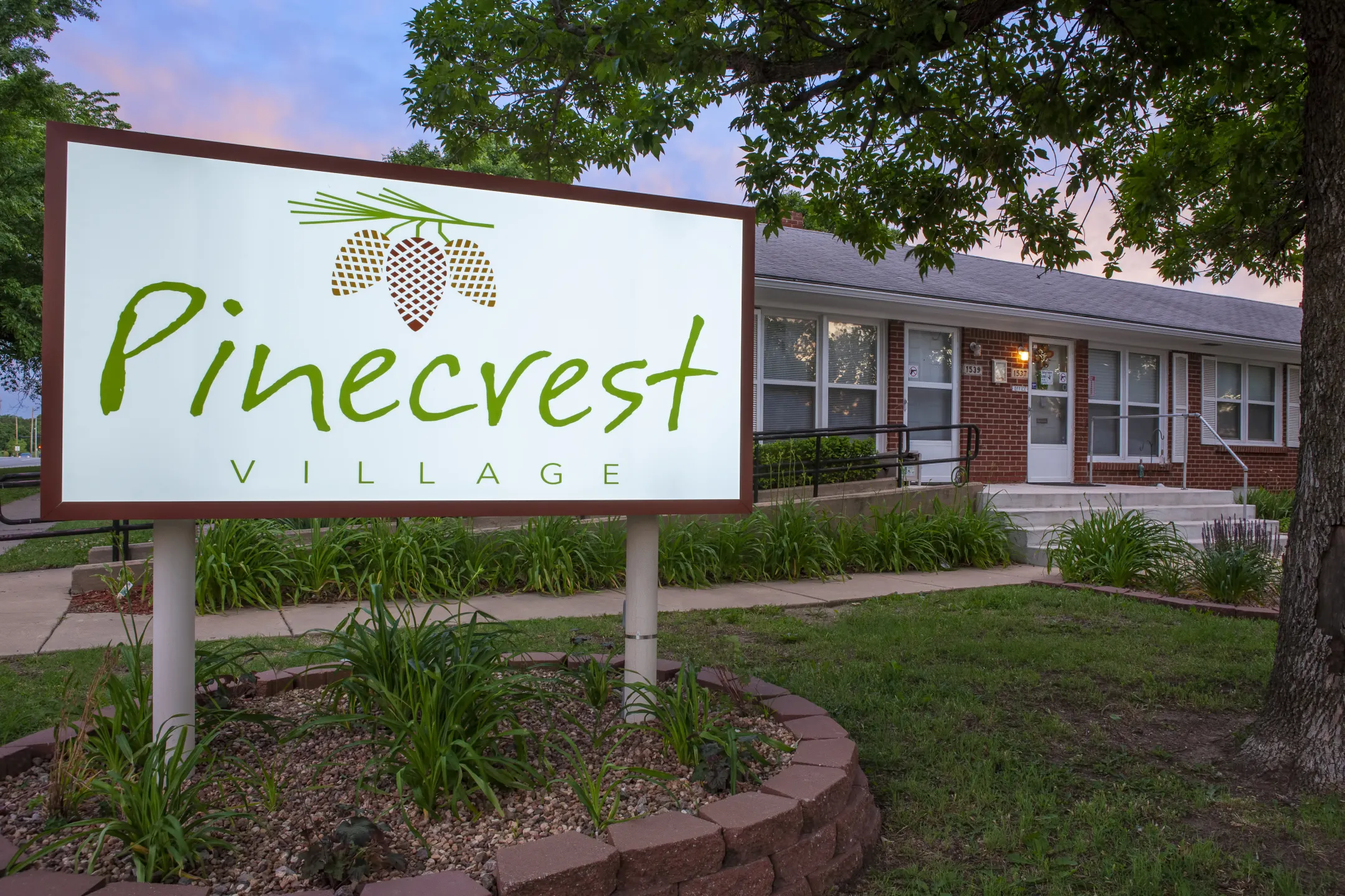 Community Signage - Pinecrest Village - Wichita, KS