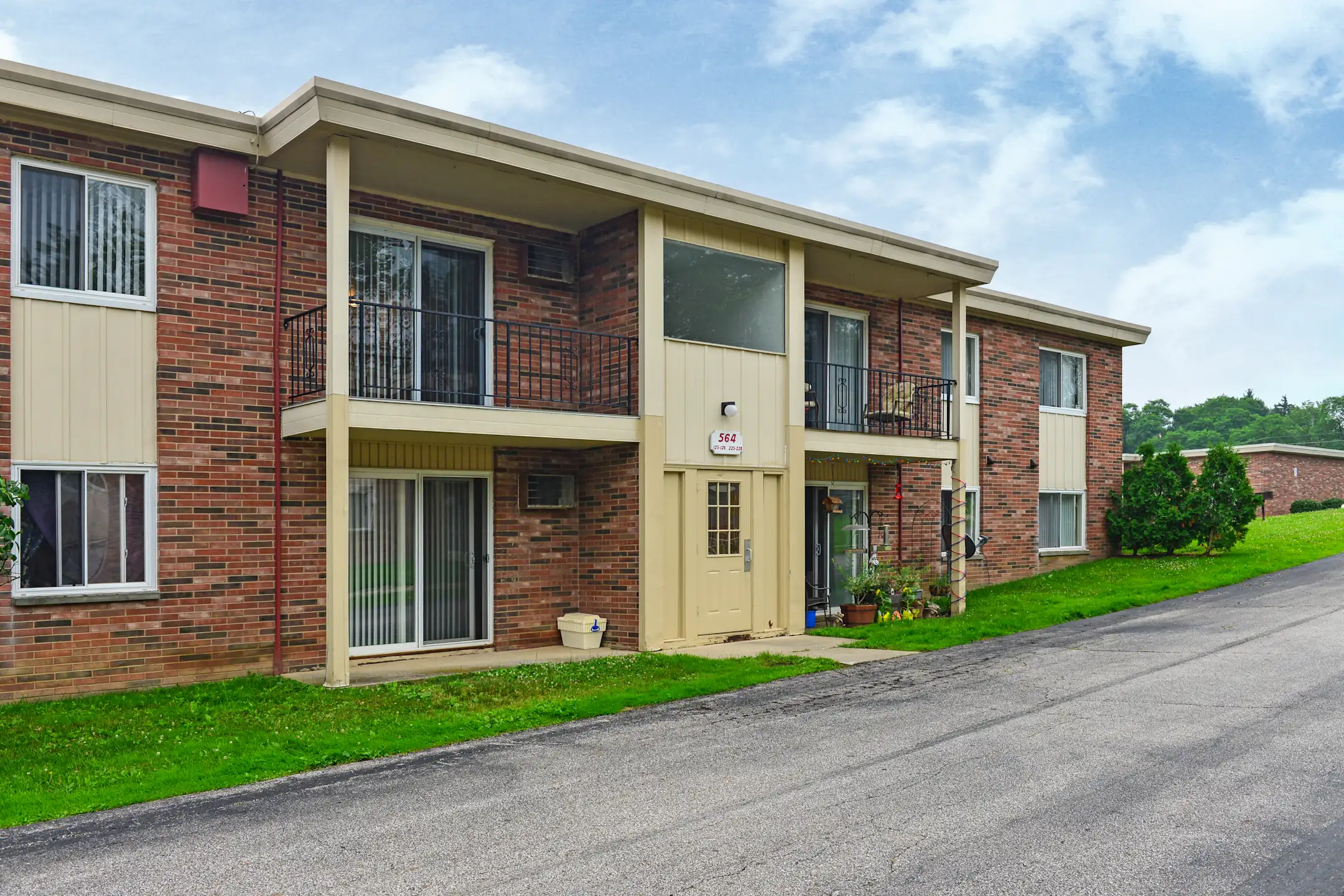 Maple Ridge 564 Water St Chardon, OH Apartments for Rent Rent.