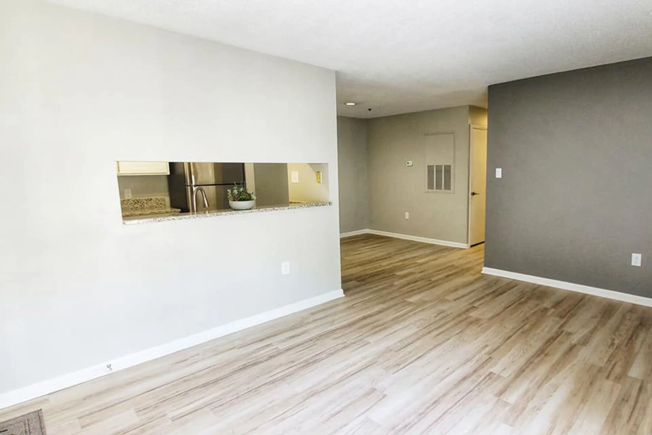 Summerfield Apartments Apartments Charlotte, NC 28273