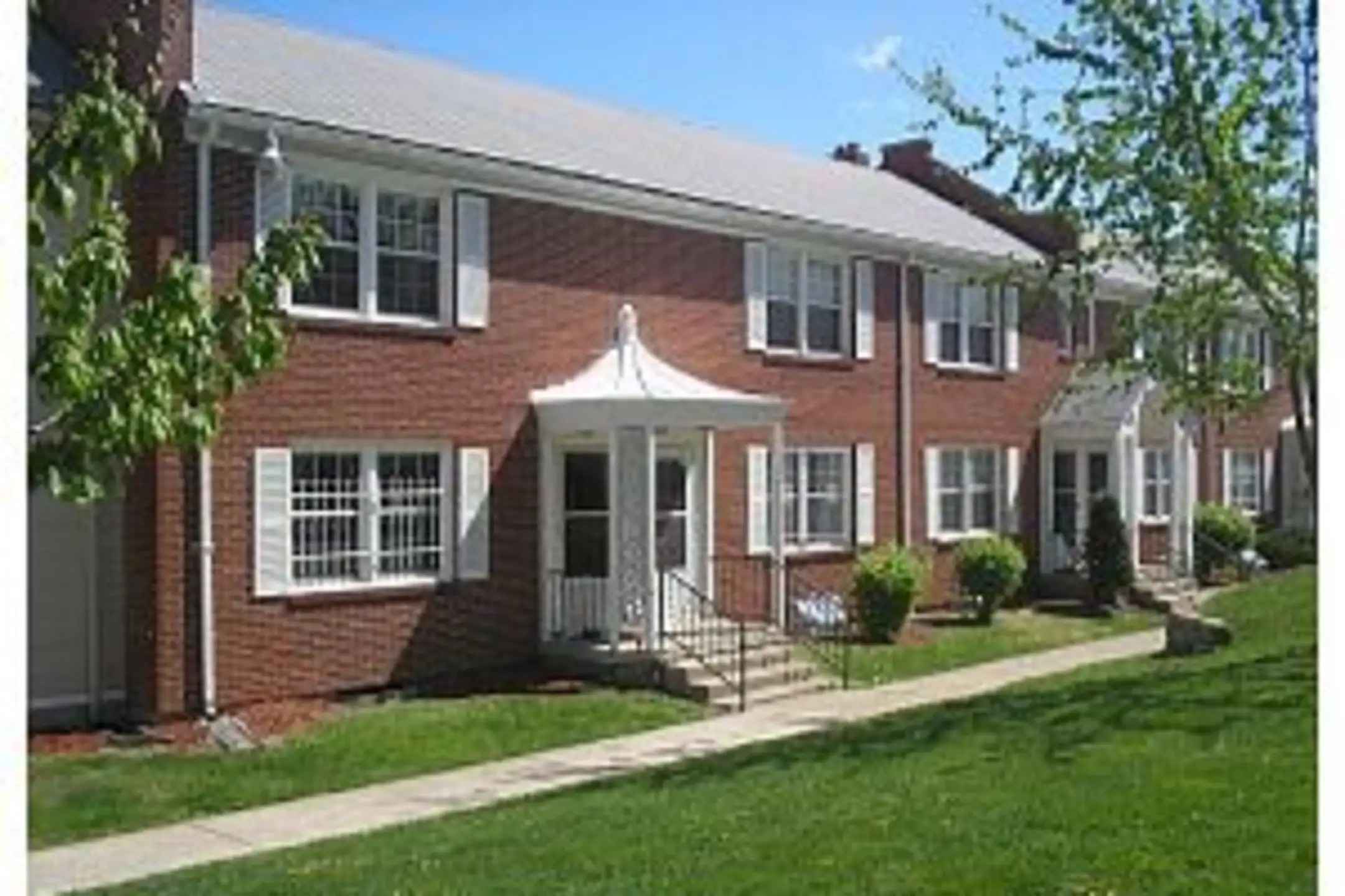 Warwick Court Townhomes 3532 McGee St Kansas City, MO Apartments for Rent Rent.
