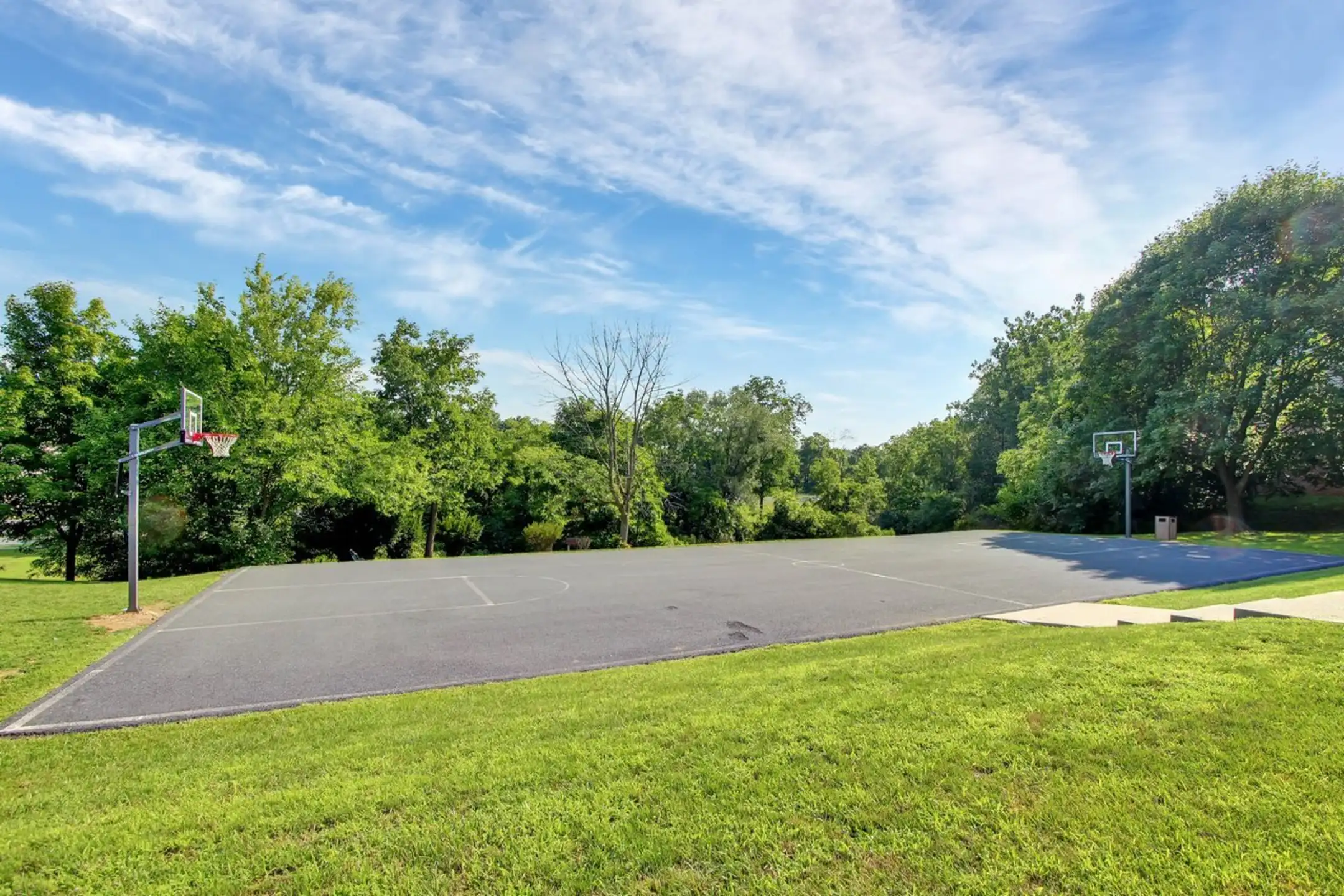 Colonial Glen Apartments 4900 Lancer Dr Harrisburg, PA Apartments
