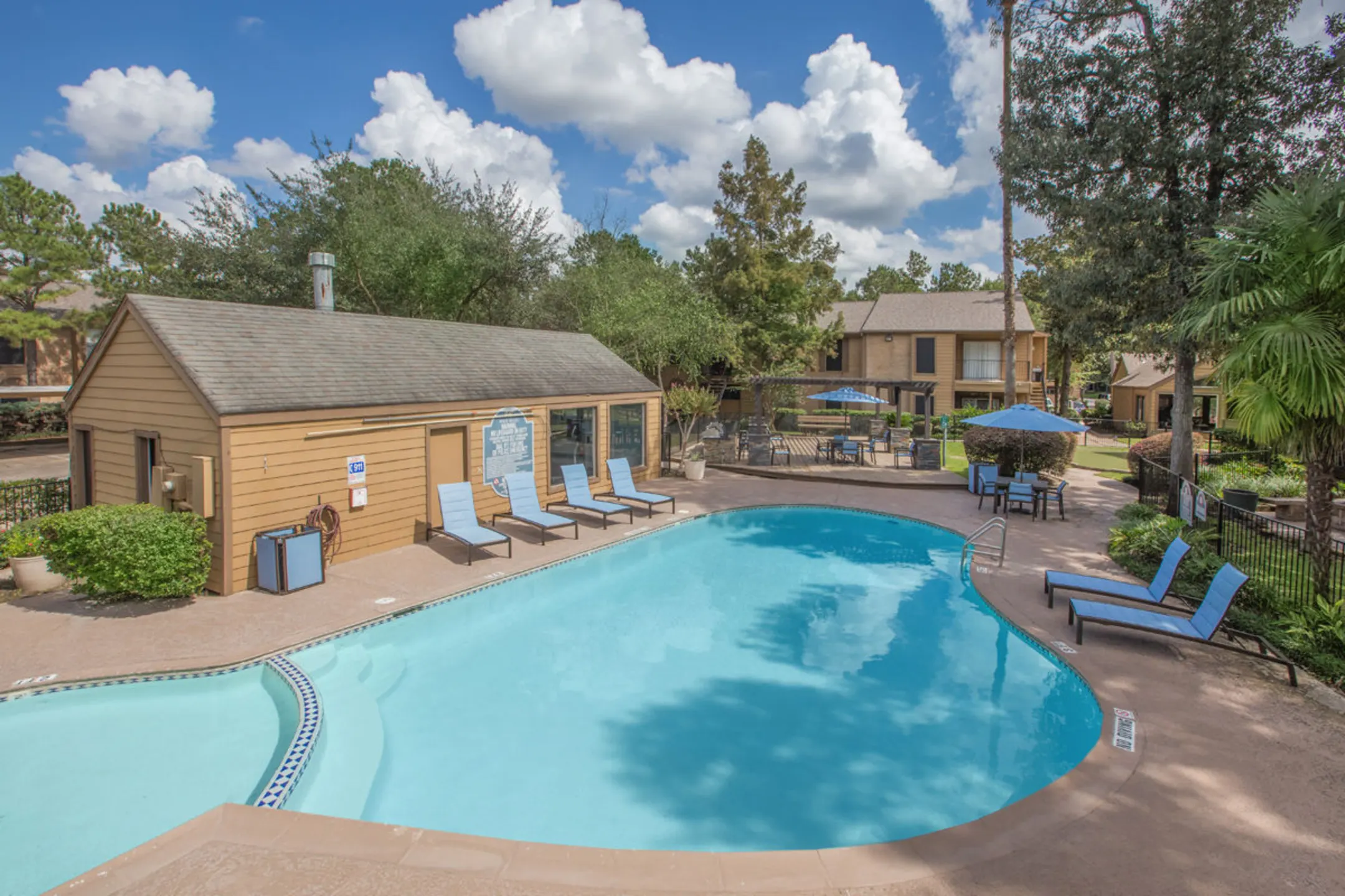 Pool - Elm Grove Apartments - Kingwood, TX