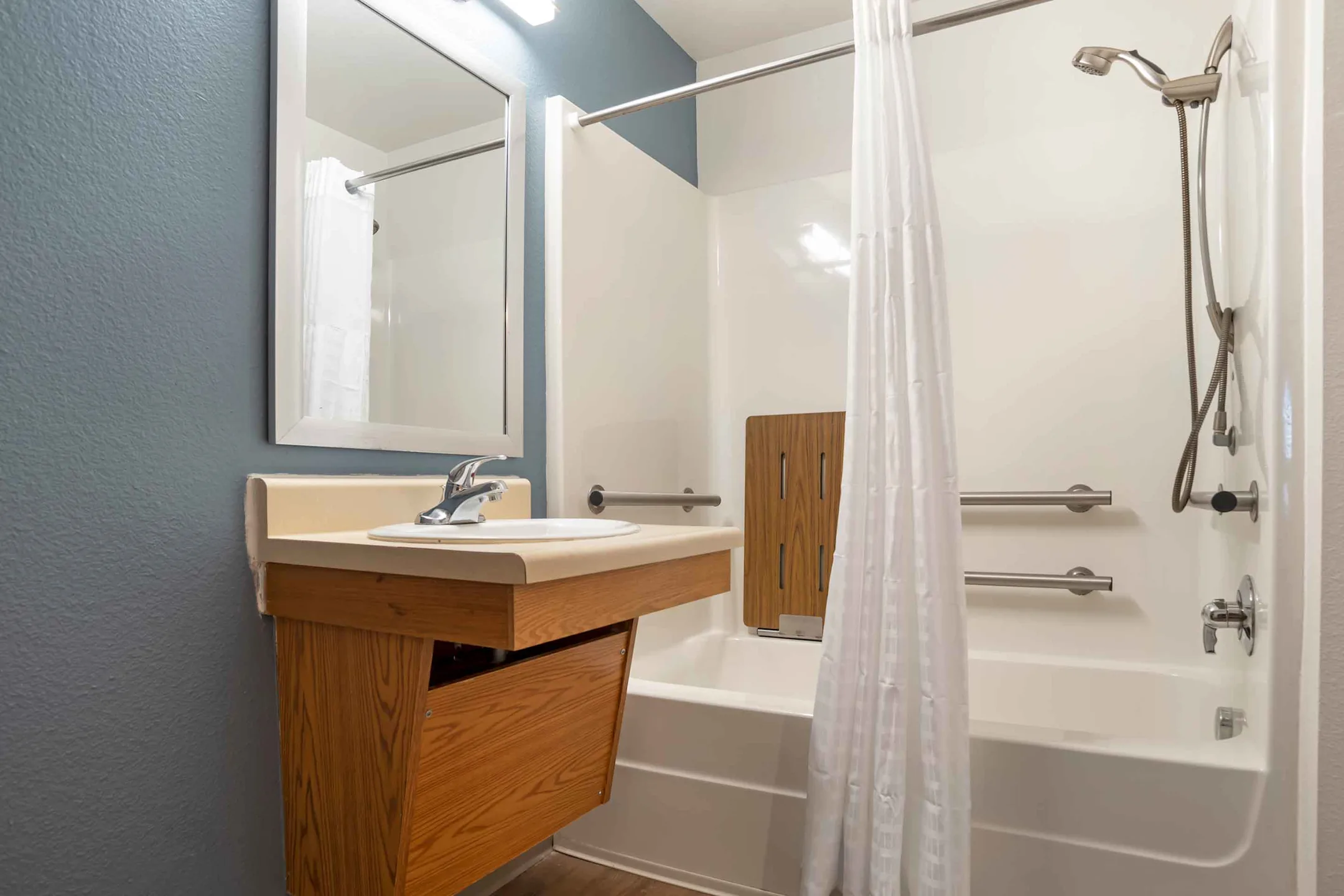 Bathroom - Furnished Studio - Orlando - East - Orlando, FL