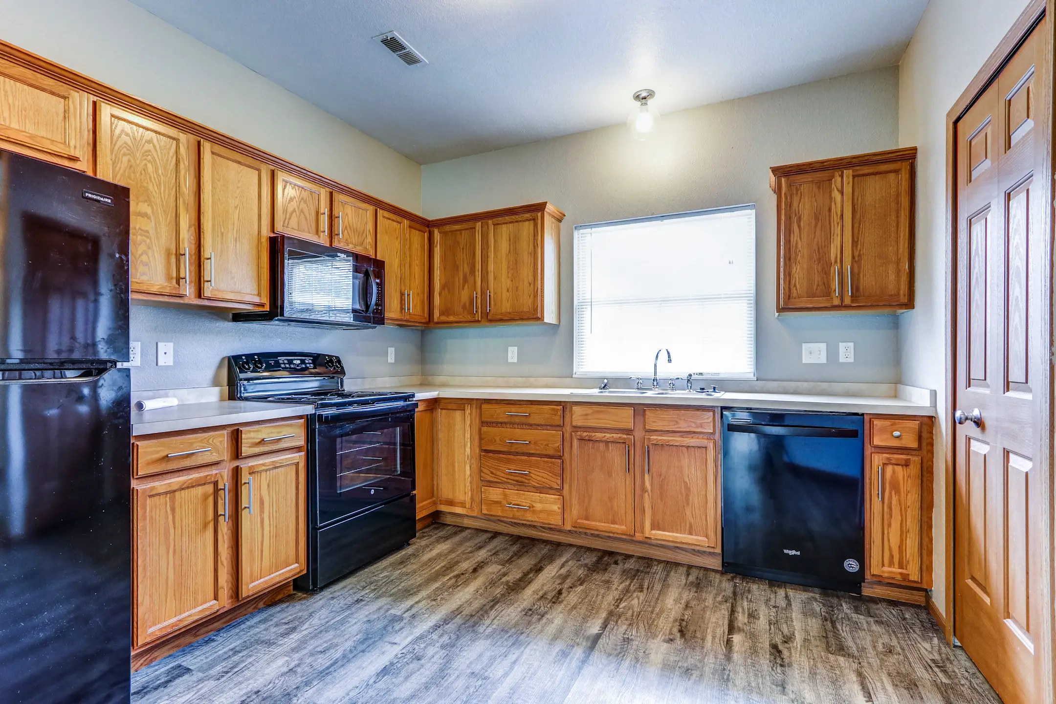 Westridge Apartments And Townhomes 2704 Westmar Court Apt. 209