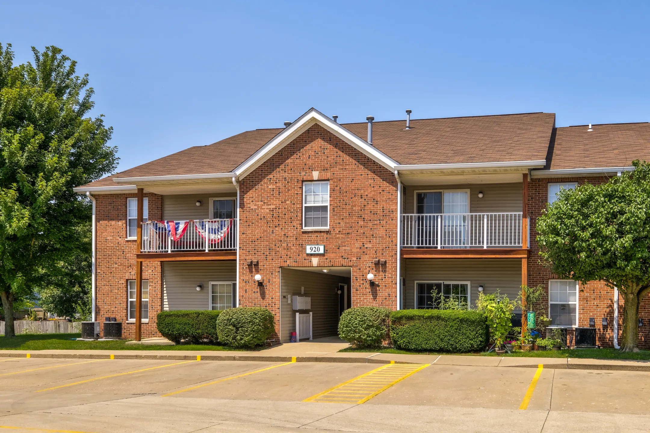 Somerset Place Apartments - Greenwood, IN 46143