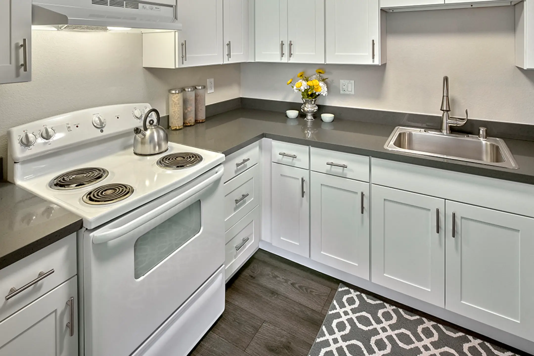 Quartz Creek 4710 212th St SW Mountlake Terrace, WA Apartments for