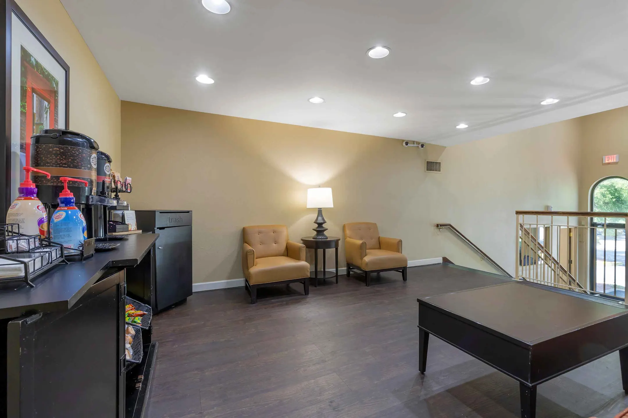 Furnished Studio Columbia West Stoneridge Dr. Apartments