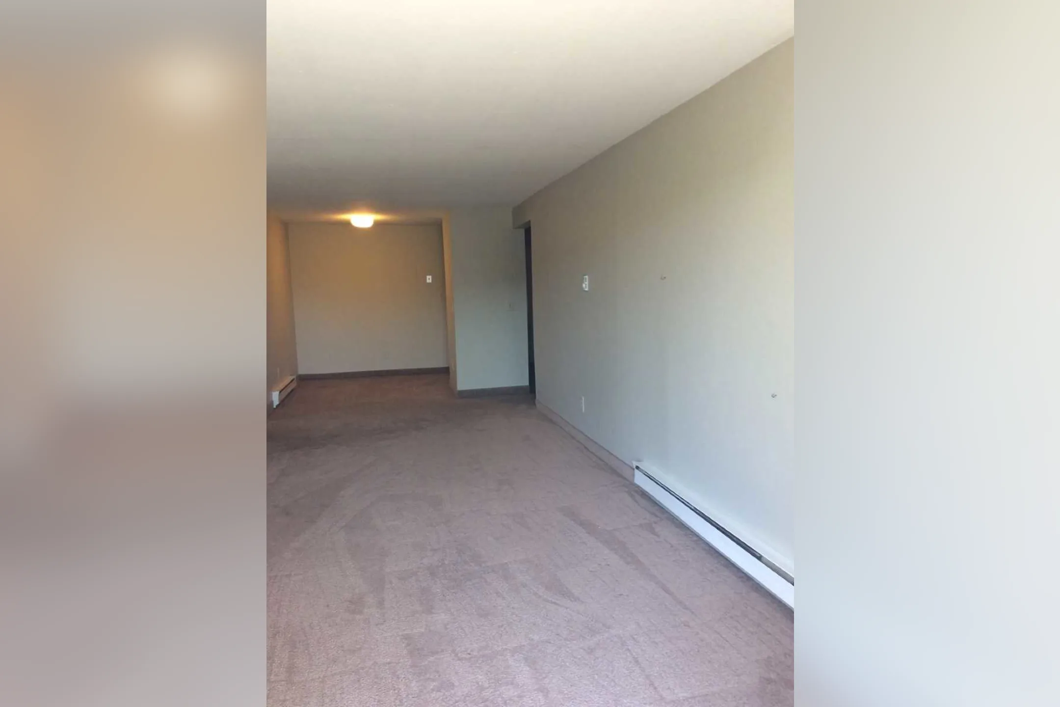 Bedroom - Clarendon Heights - Syracuse, NY