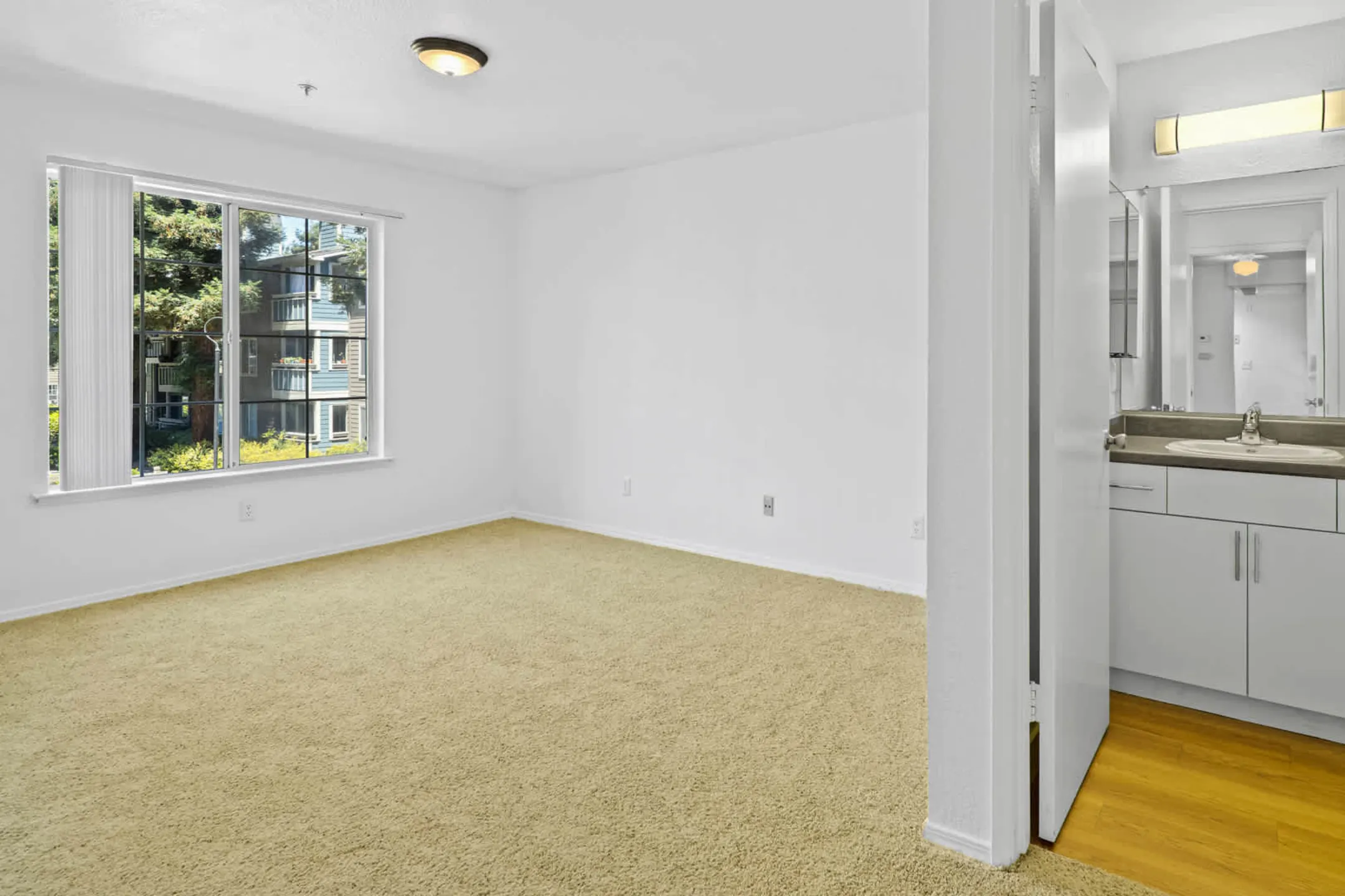 Mill Creek 440 Dixon Landing Rd Milpitas, CA Apartments for Rent